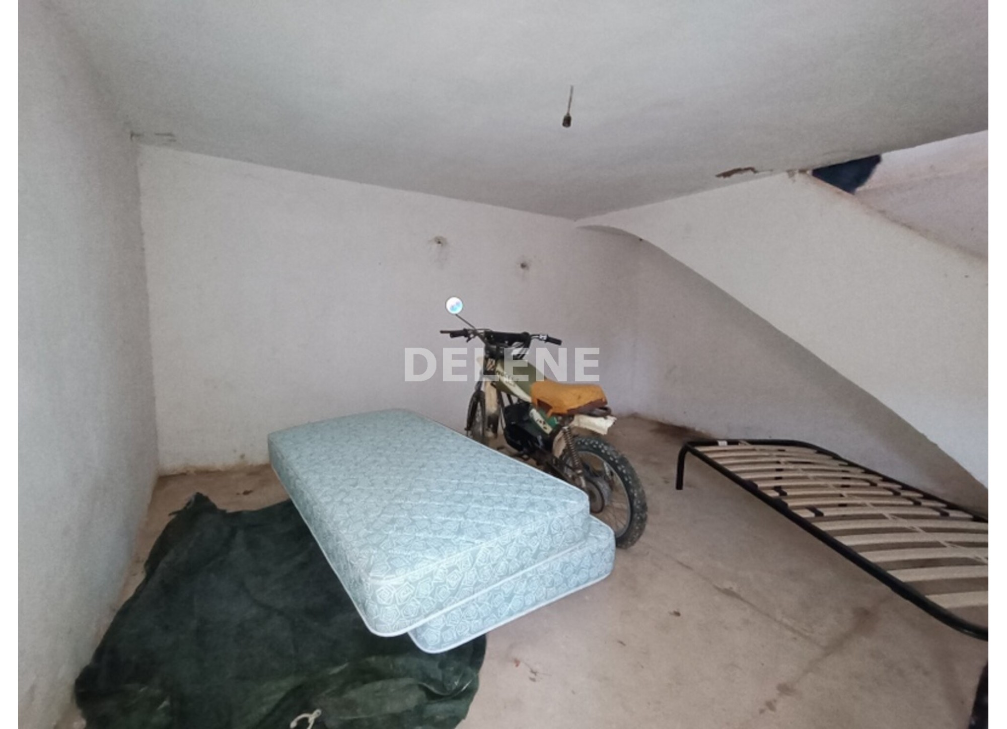 2892 CASA CON PATIO, CAÑADA DE AGRA