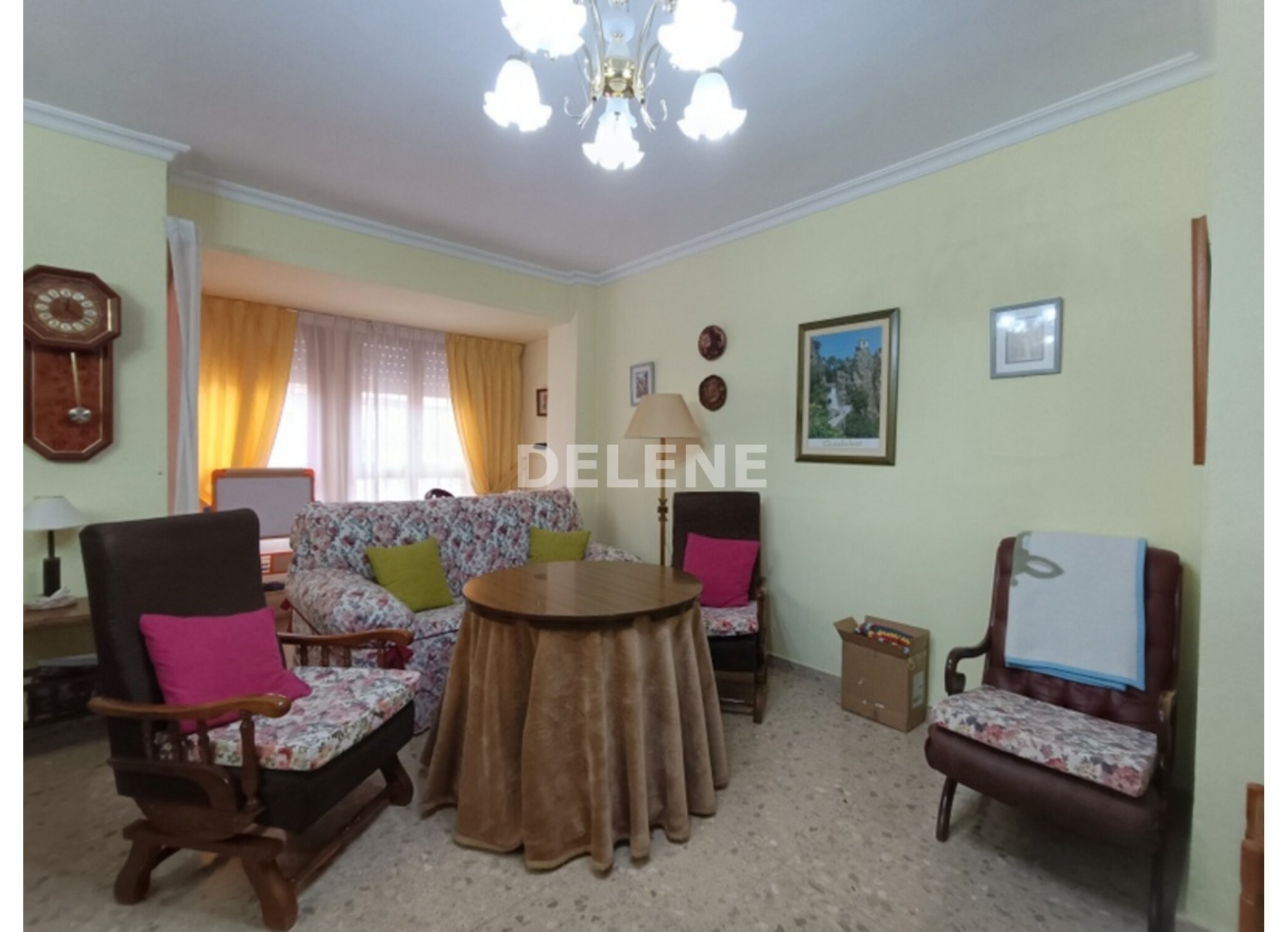 2893 PISO CON BALCÓN, ZONA HACIENDA