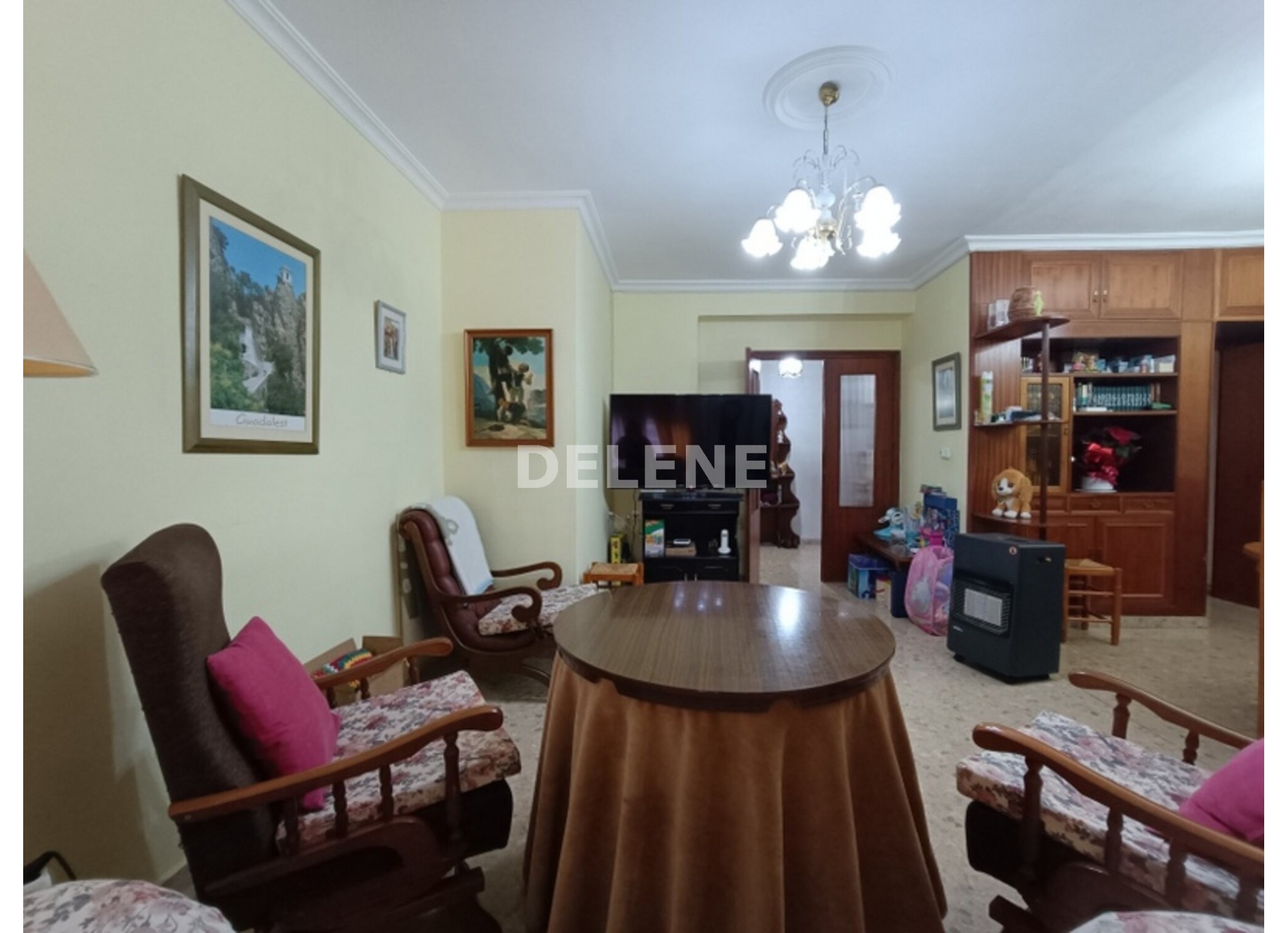 2893 PISO CON BALCÓN, ZONA HACIENDA