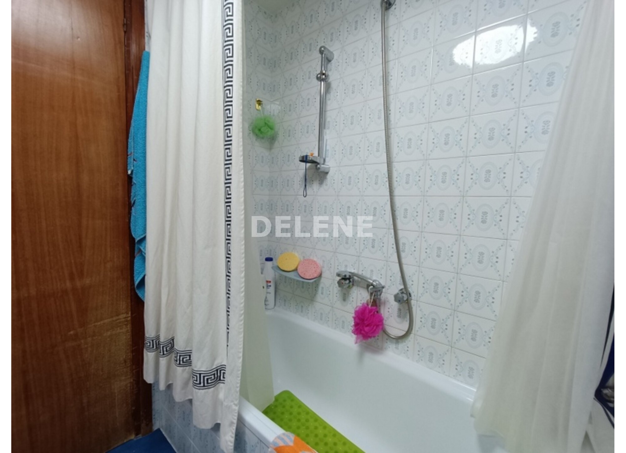 2893 PISO CON BALCÓN, ZONA HACIENDA