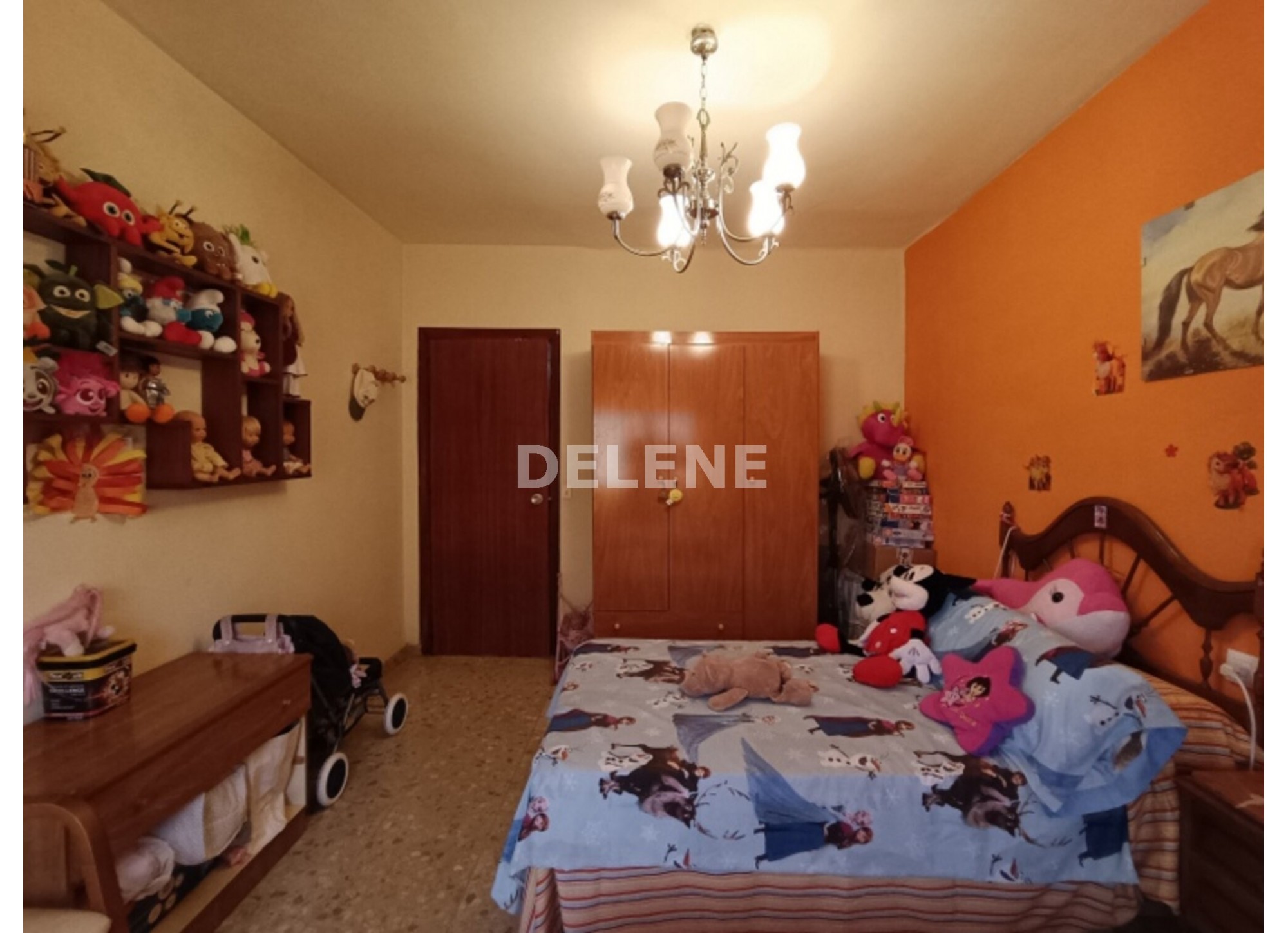 2893 PISO CON BALCÓN, ZONA HACIENDA