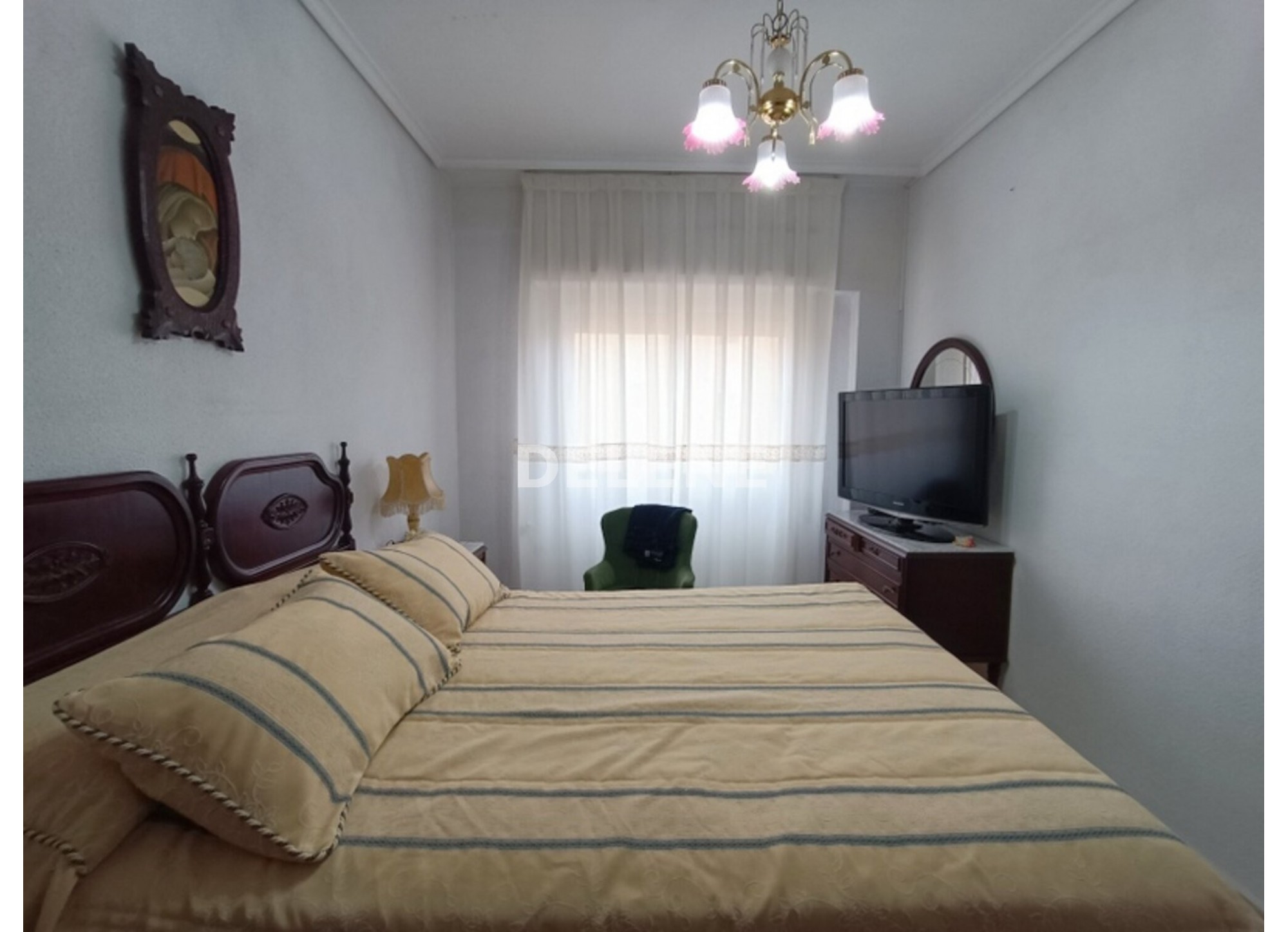 2893 PISO CON BALCÓN, ZONA HACIENDA