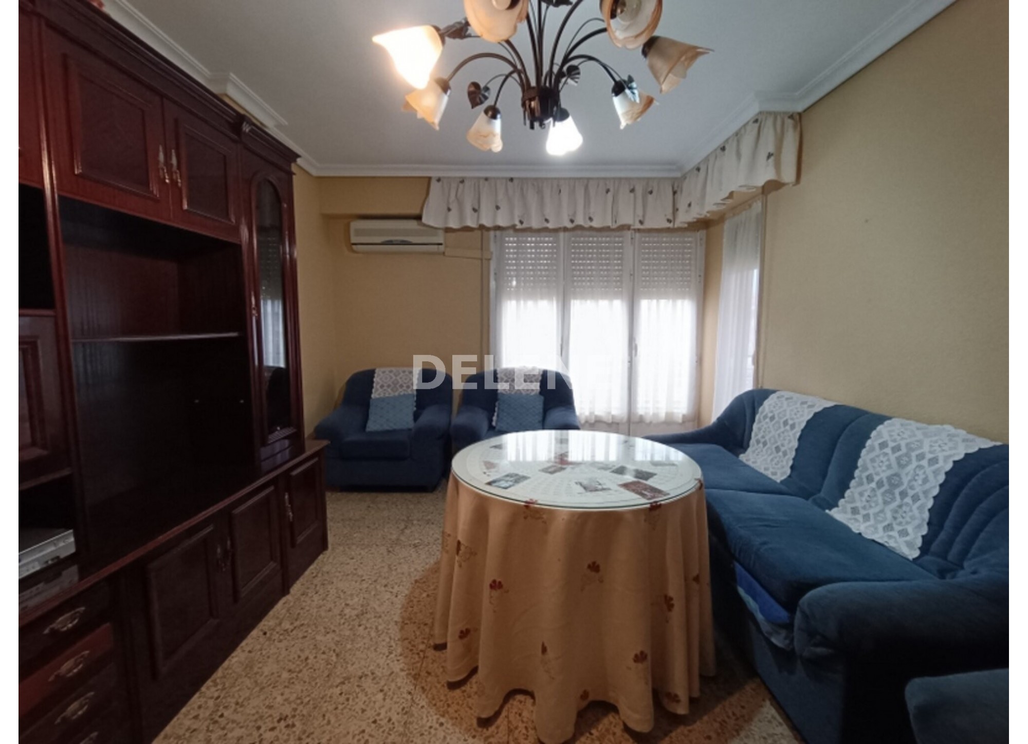 2895 PISO CON BALCÓN, ZONA ISABEL LA CATÓLICA