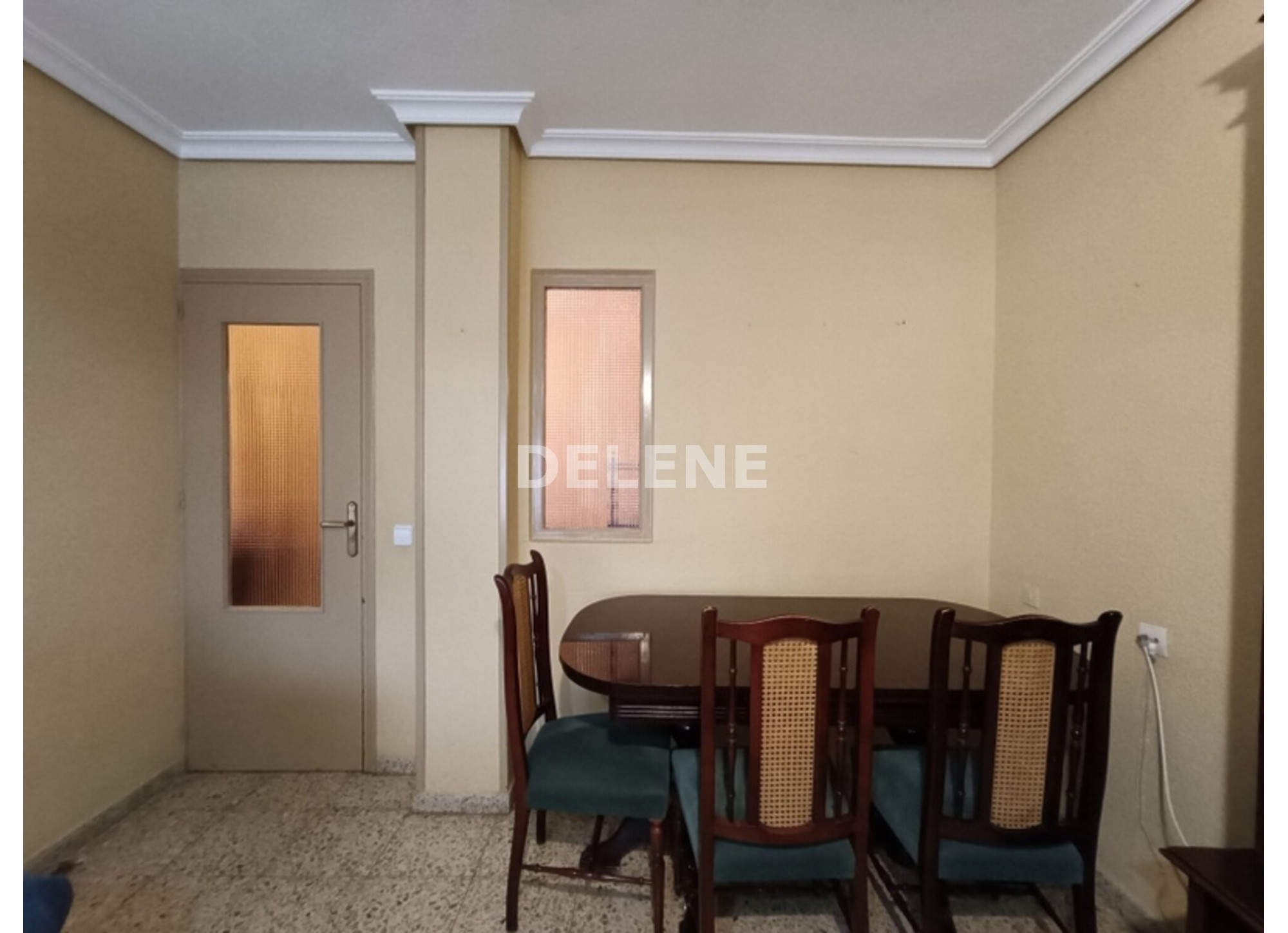 2895 PISO CON BALCÓN, ZONA ISABEL LA CATÓLICA