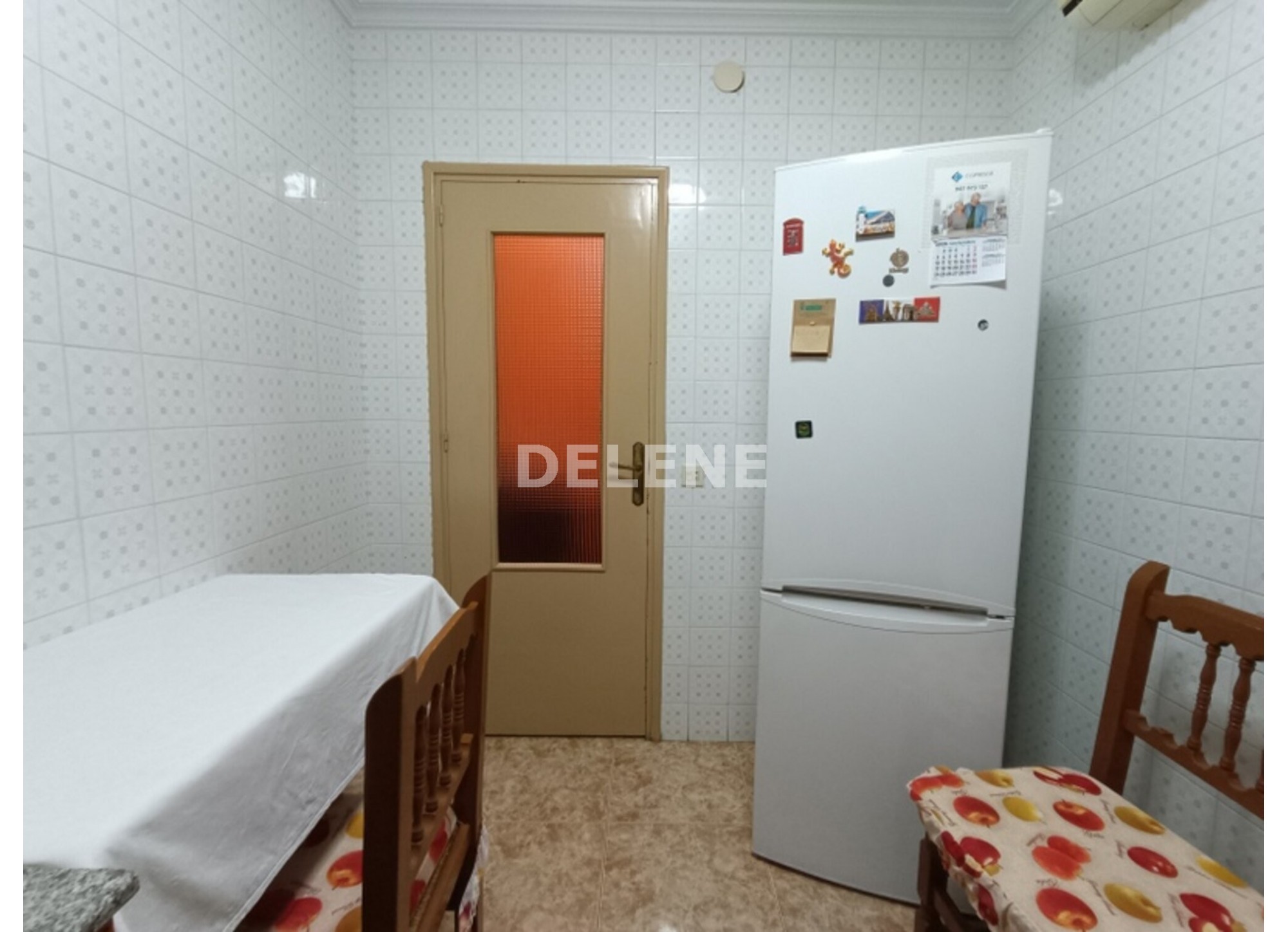 2895 PISO CON BALCÓN, ZONA ISABEL LA CATÓLICA