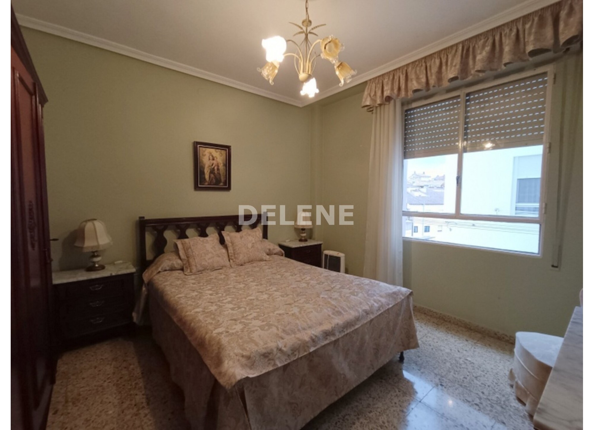 2895 PISO CON BALCÓN, ZONA ISABEL LA CATÓLICA