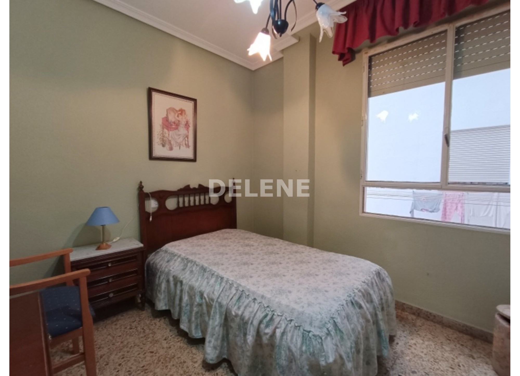 2895 PISO CON BALCÓN, ZONA ISABEL LA CATÓLICA