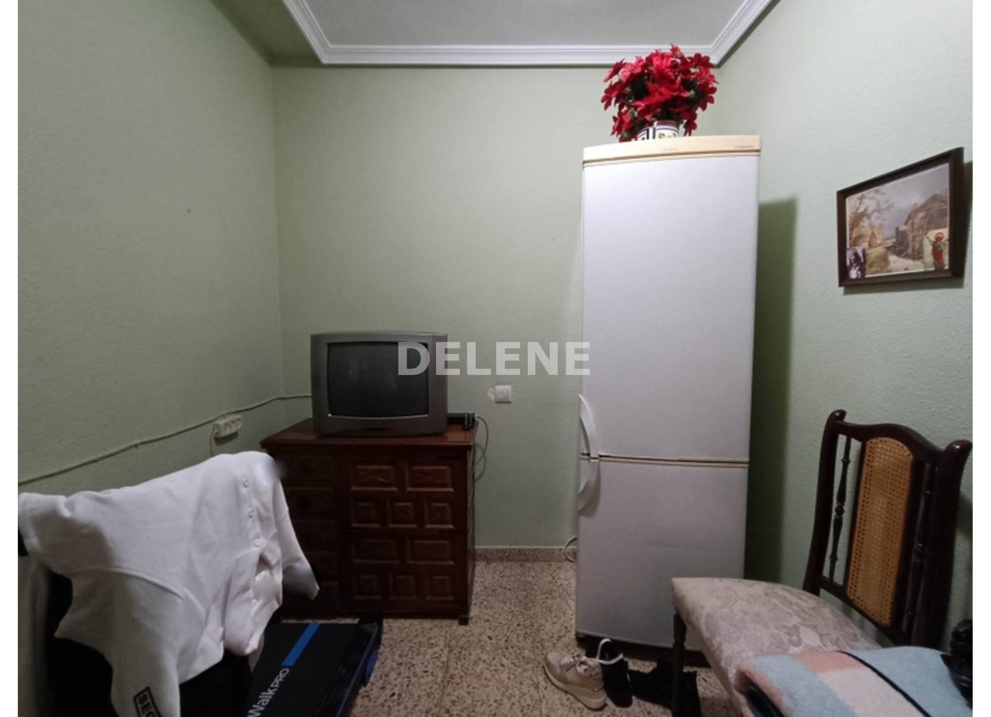 2895 PISO CON BALCÓN, ZONA ISABEL LA CATÓLICA