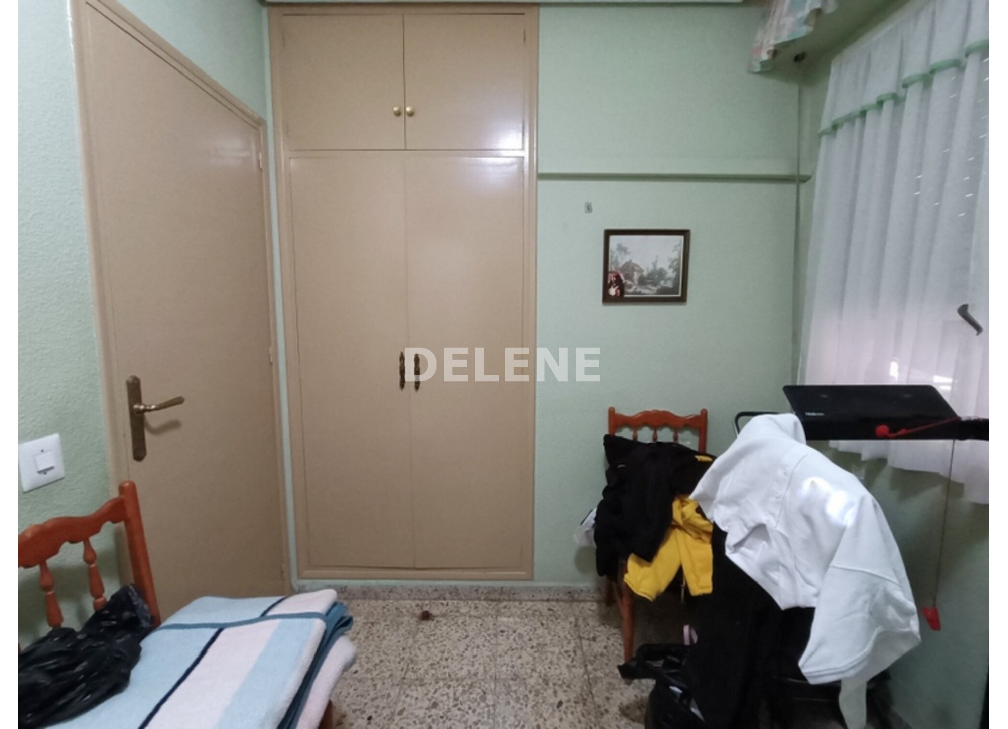 2895 PISO CON BALCÓN, ZONA ISABEL LA CATÓLICA