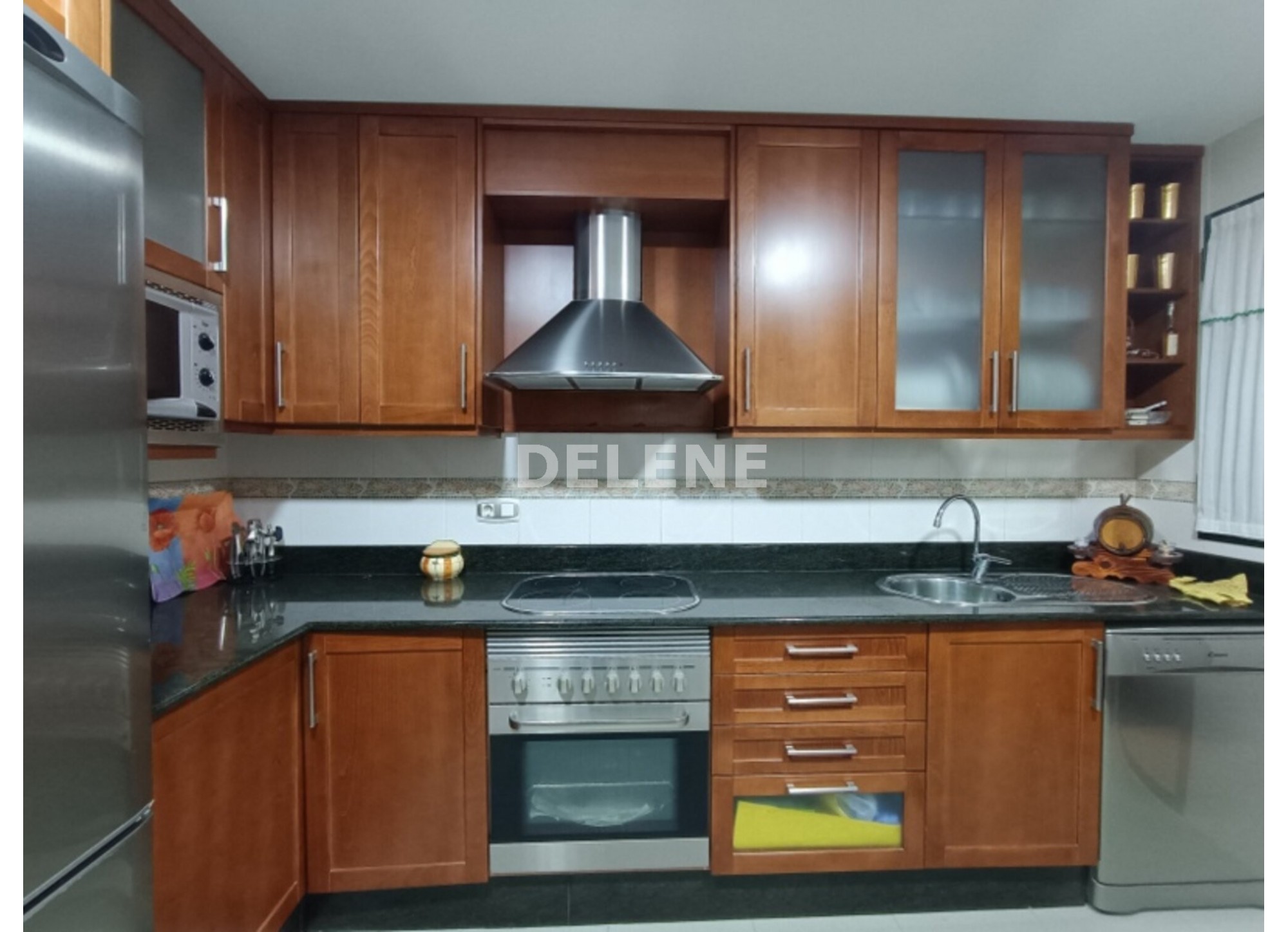 2894 PISO CON BALCÓN Y GARAJE, ZONA GRAN VÍA