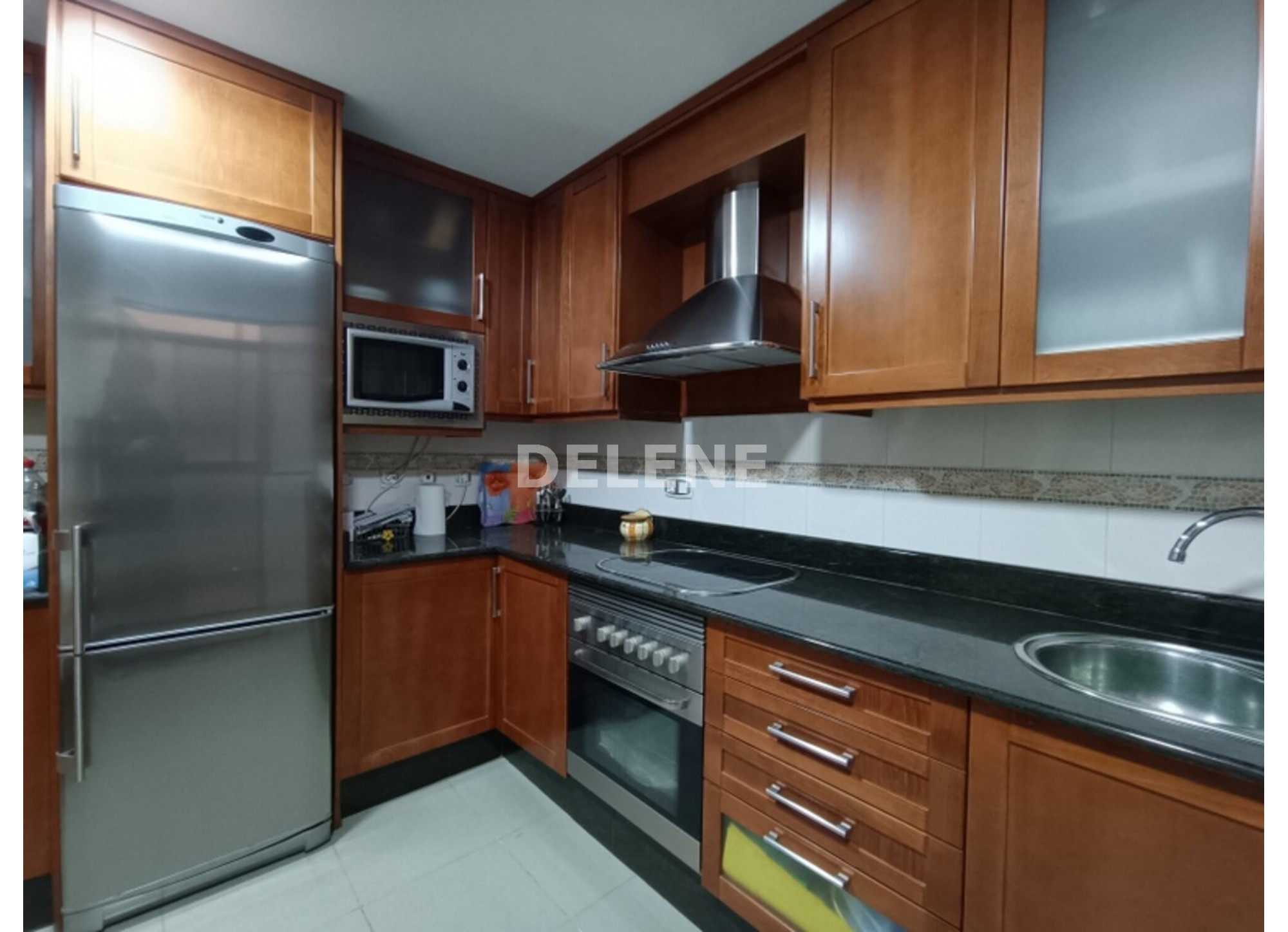 2894 PISO CON BALCÓN Y GARAJE, ZONA GRAN VÍA