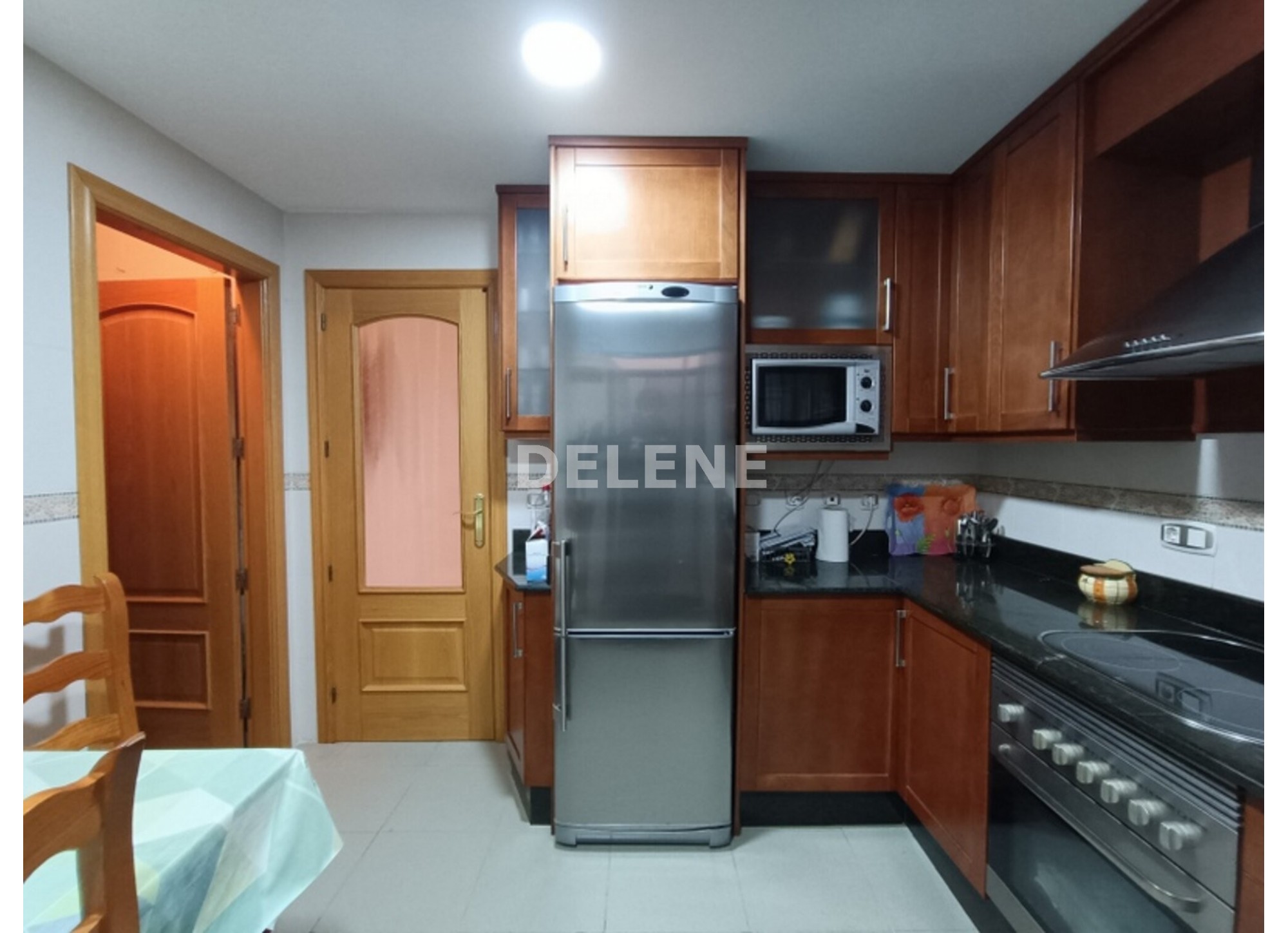 2894 PISO CON BALCÓN Y GARAJE, ZONA GRAN VÍA