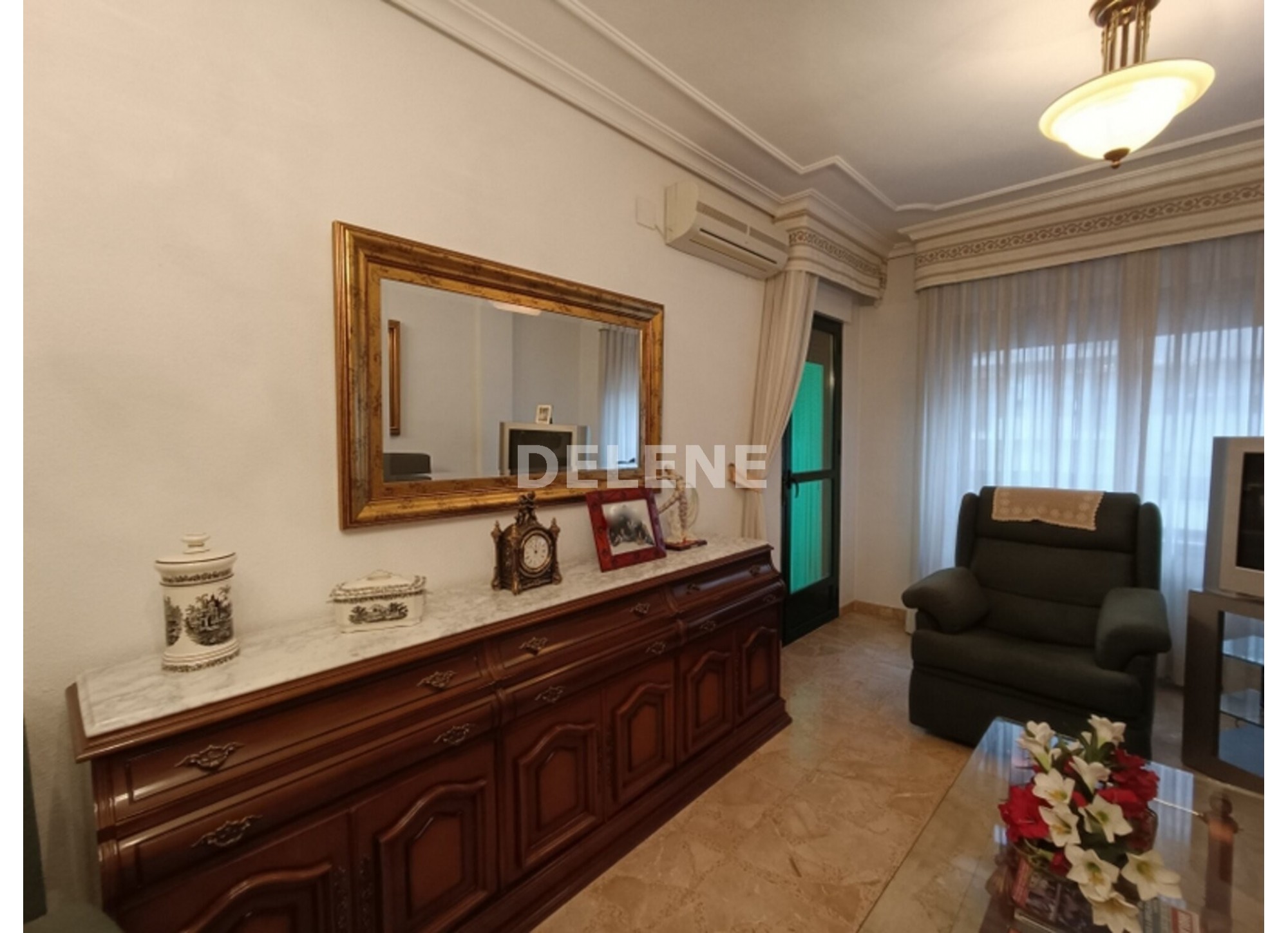 2894 PISO CON BALCÓN Y GARAJE, ZONA GRAN VÍA