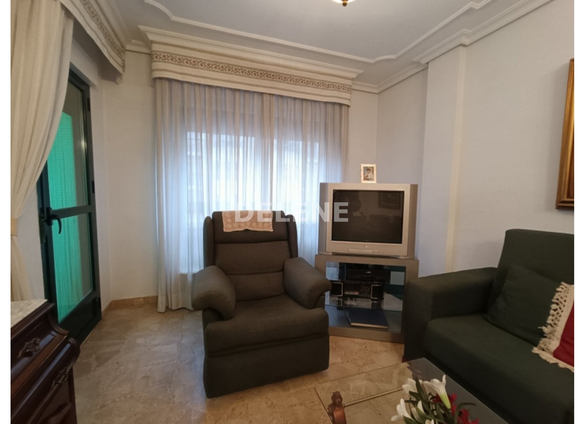 2894 PISO CON BALCÓN Y GARAJE, ZONA GRAN VÍA