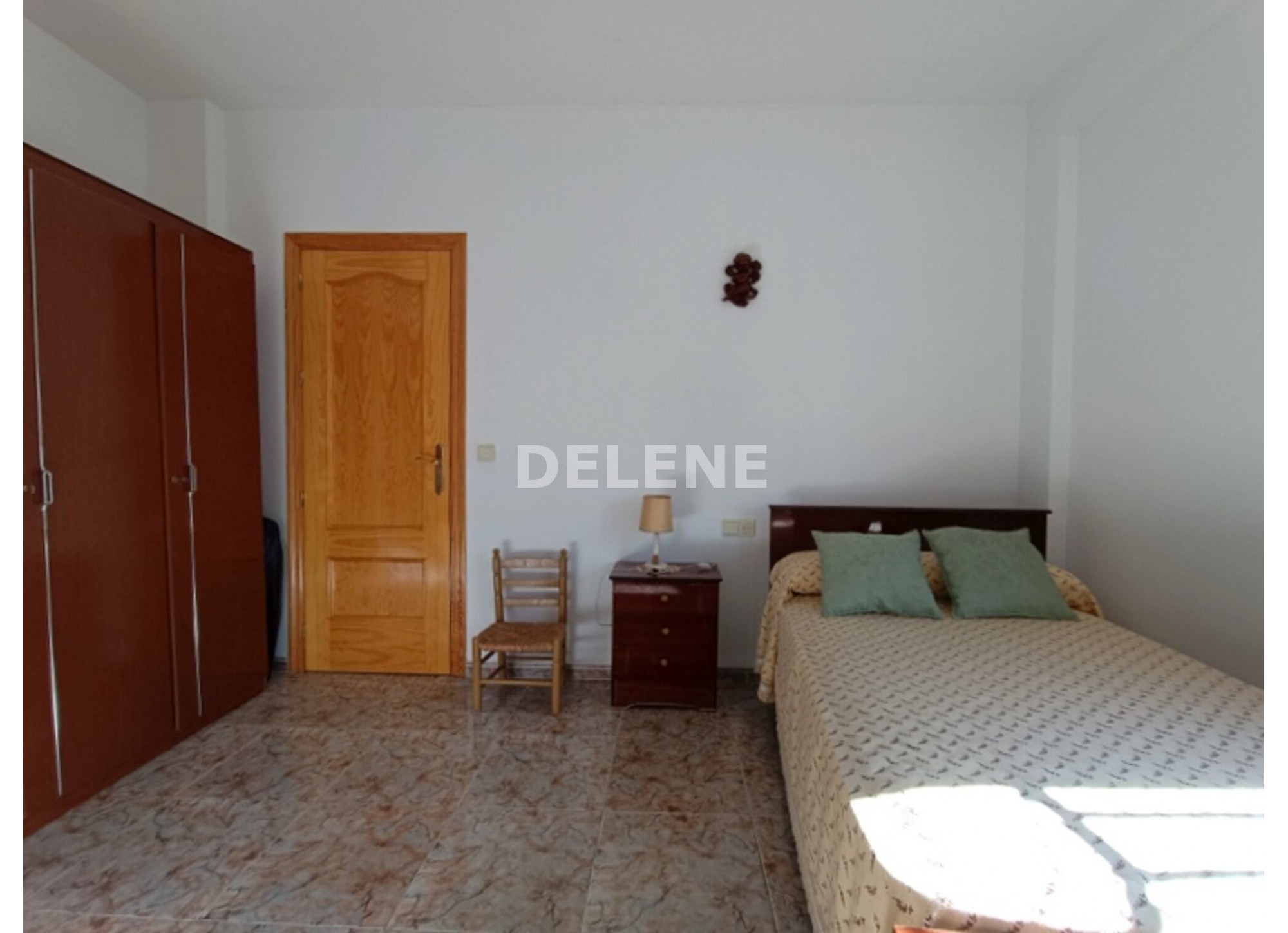 2896 CASA CON COCHERA, PATIO Y TRASTERO, TOBARRA