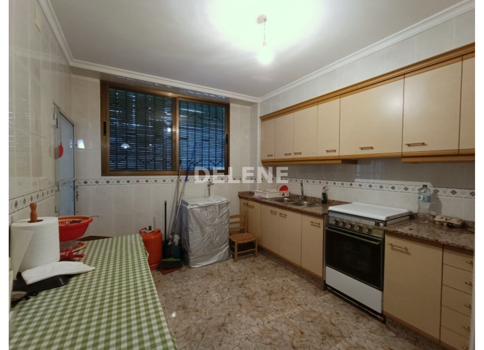 2896 CASA CON COCHERA, PATIO Y TRASTERO, TOBARRA