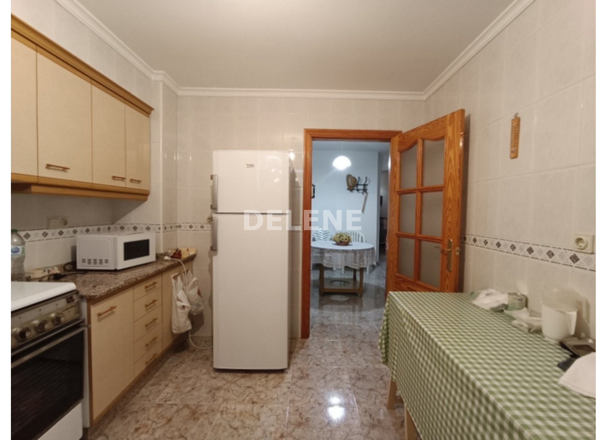 2896 CASA CON COCHERA, PATIO Y TRASTERO, TOBARRA