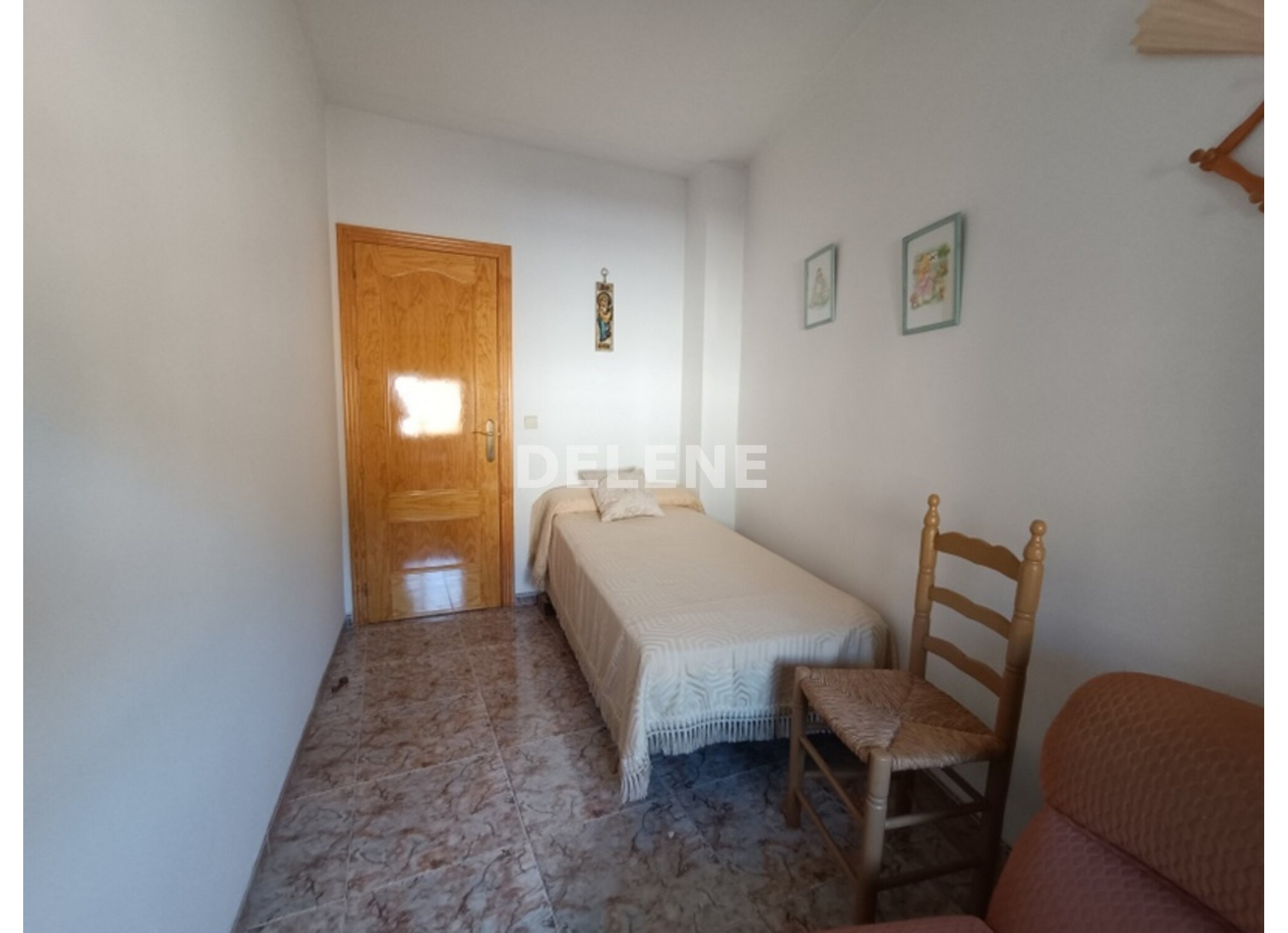 2896 CASA CON COCHERA, PATIO Y TRASTERO, TOBARRA