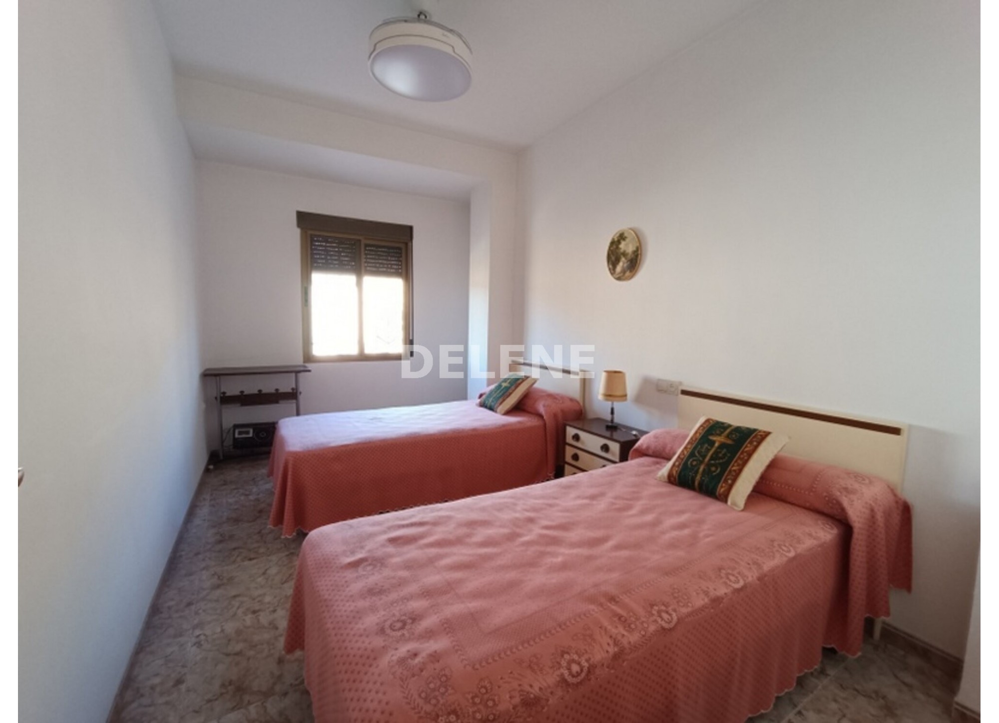 2896 CASA CON COCHERA, PATIO Y TRASTERO, TOBARRA