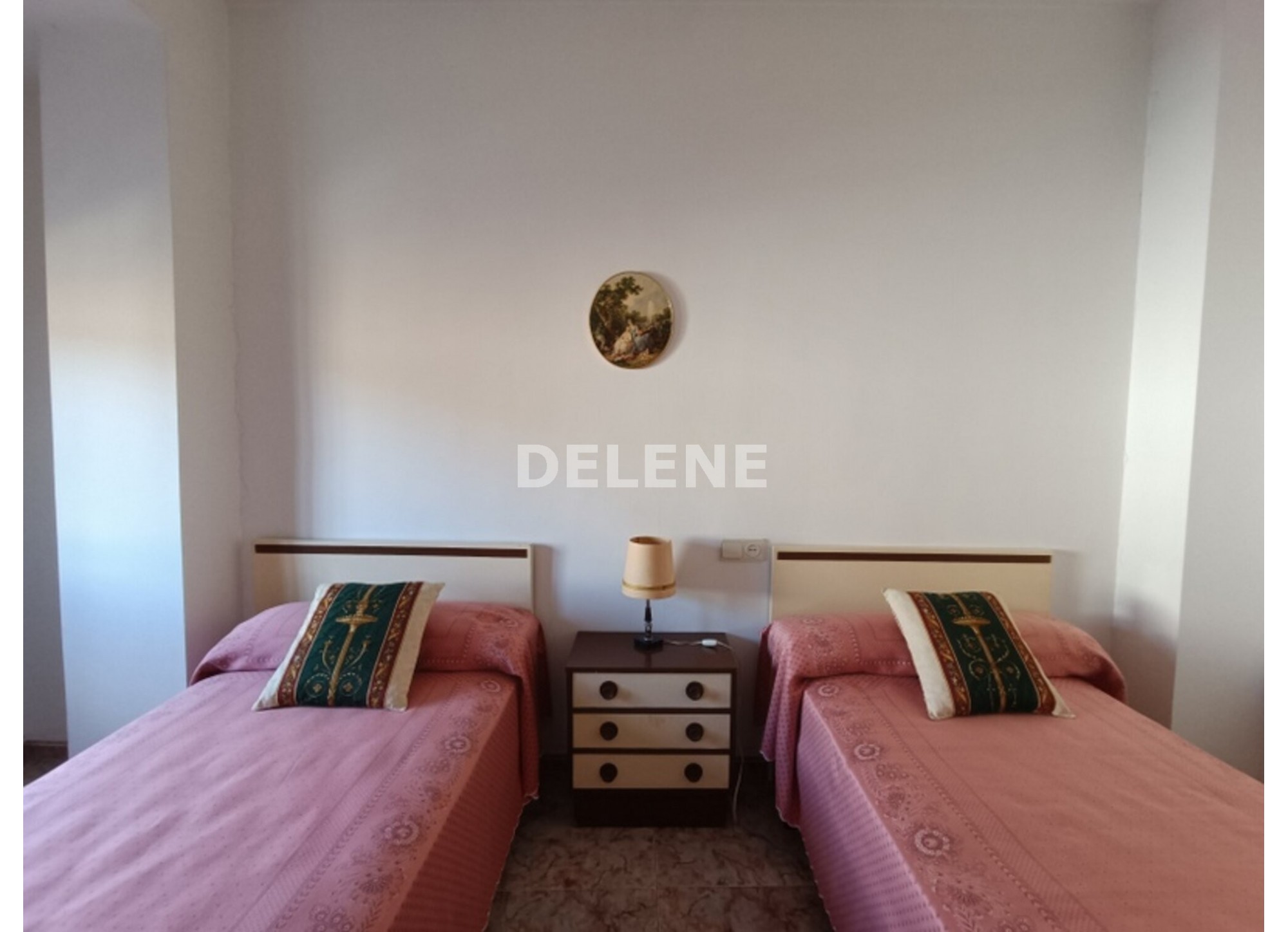 2896 CASA CON COCHERA, PATIO Y TRASTERO, TOBARRA