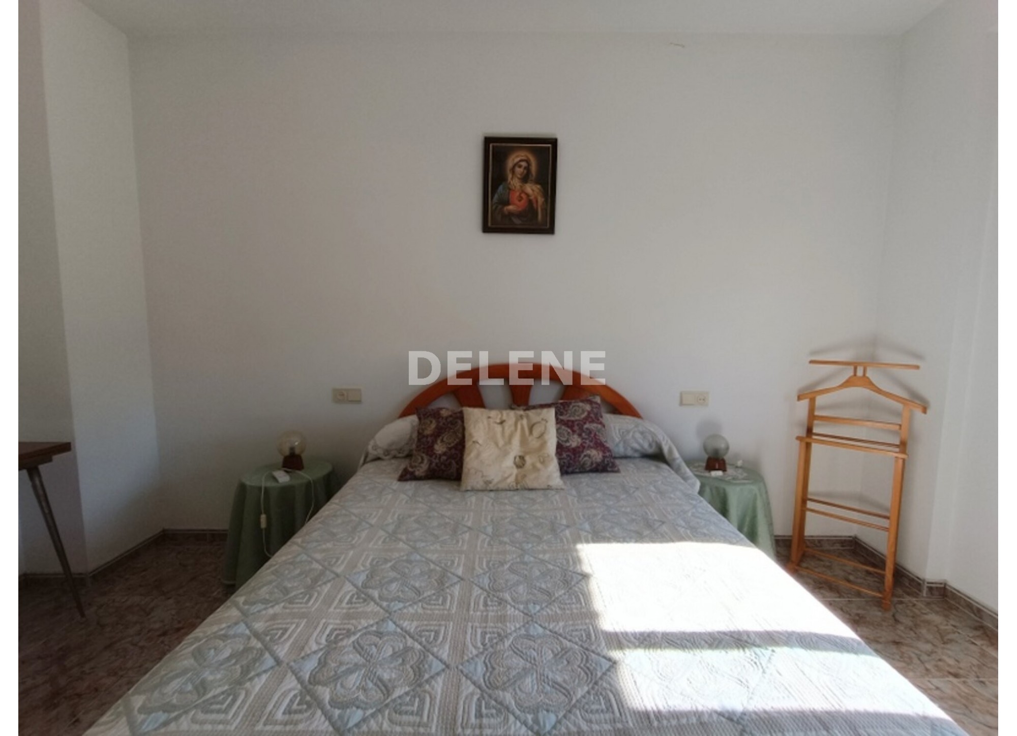 2896 CASA CON COCHERA, PATIO Y TRASTERO, TOBARRA