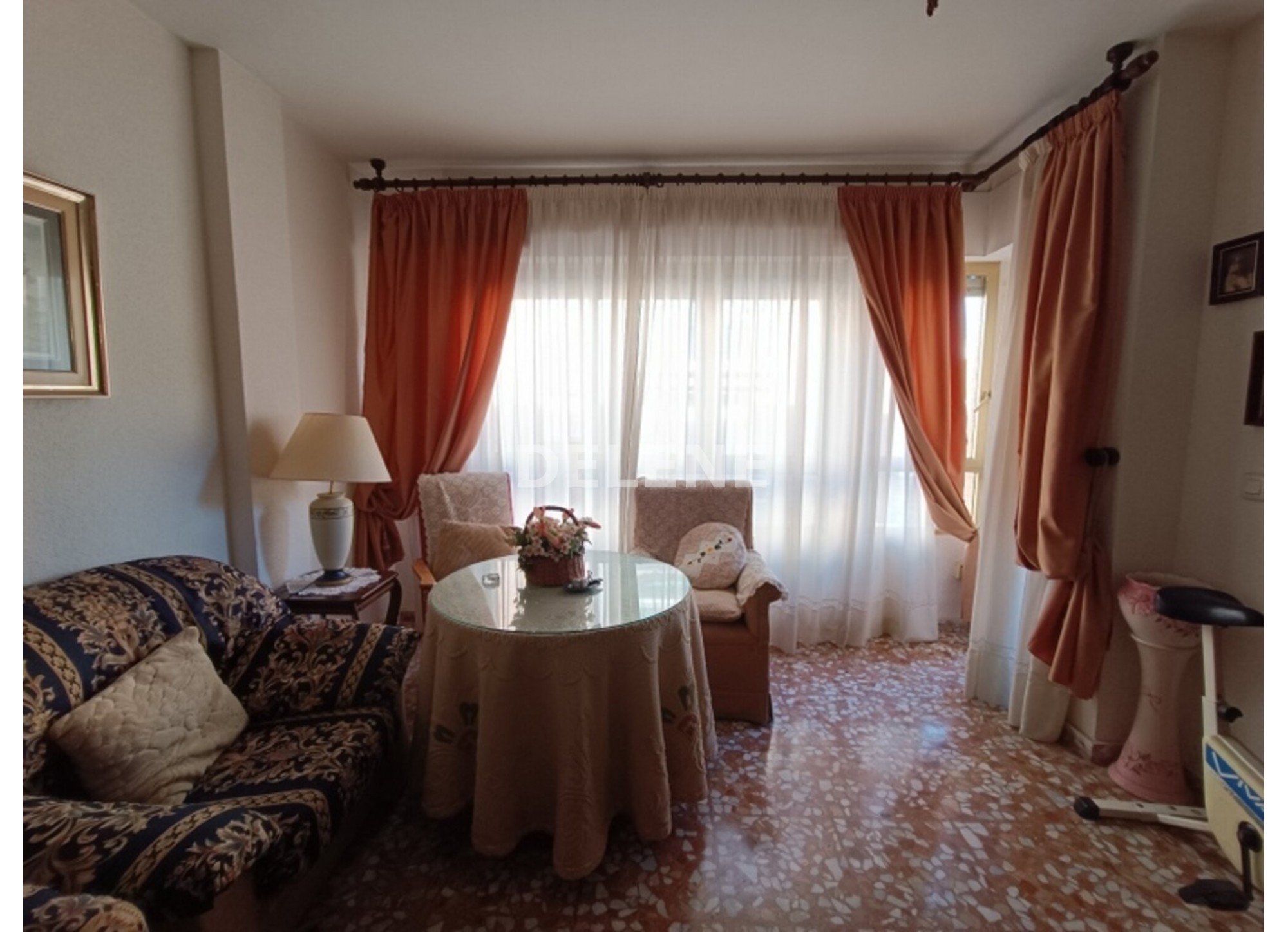 2898 PISO CON BALCÓN Y TRASTERO, ZONA CRUZ DE LOS CAIDOS