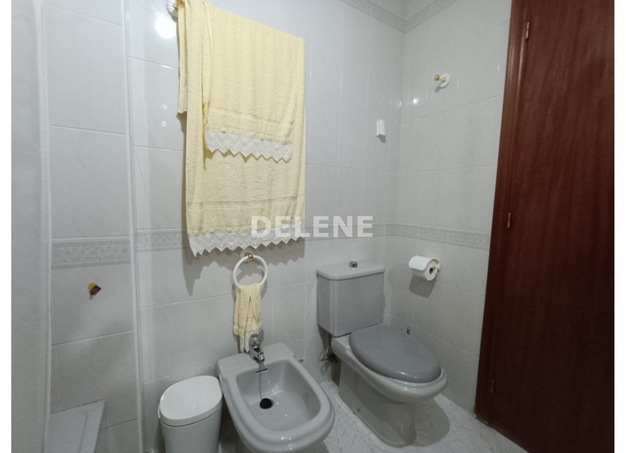 2898 PISO CON BALCÓN Y TRASTERO, ZONA CRUZ DE LOS CAIDOS