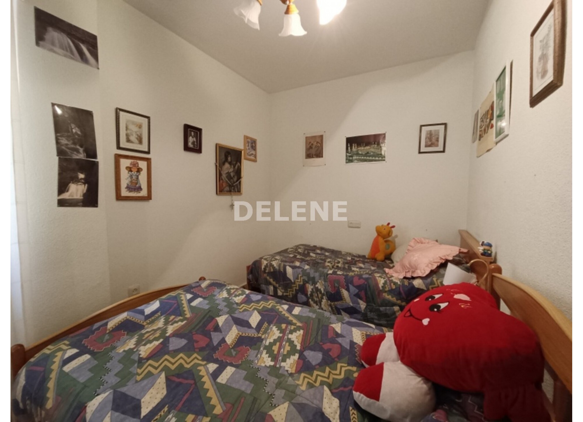 2898 PISO CON BALCÓN Y TRASTERO, ZONA CRUZ DE LOS CAIDOS