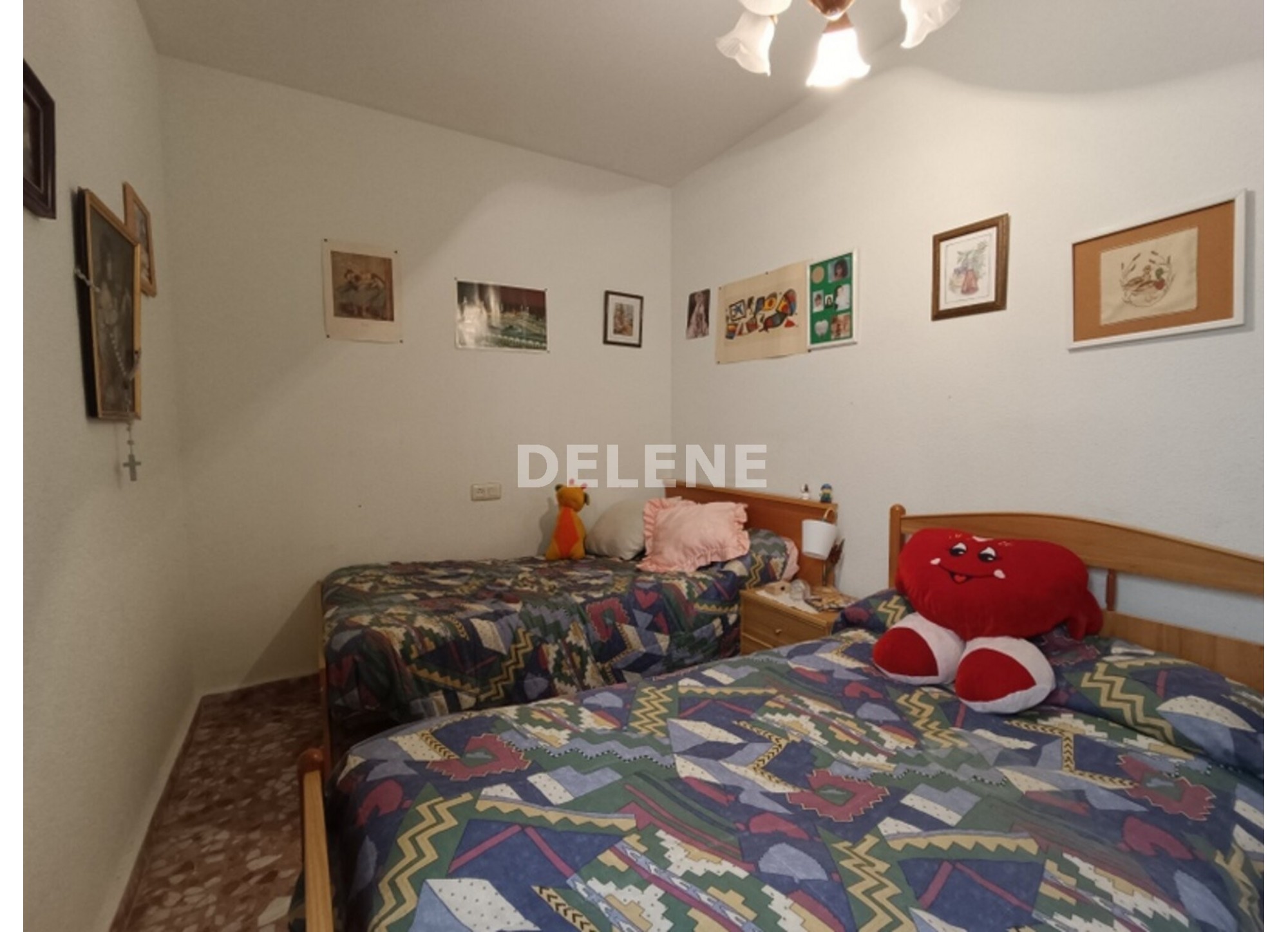 2898 PISO CON BALCÓN Y TRASTERO, ZONA CRUZ DE LOS CAIDOS