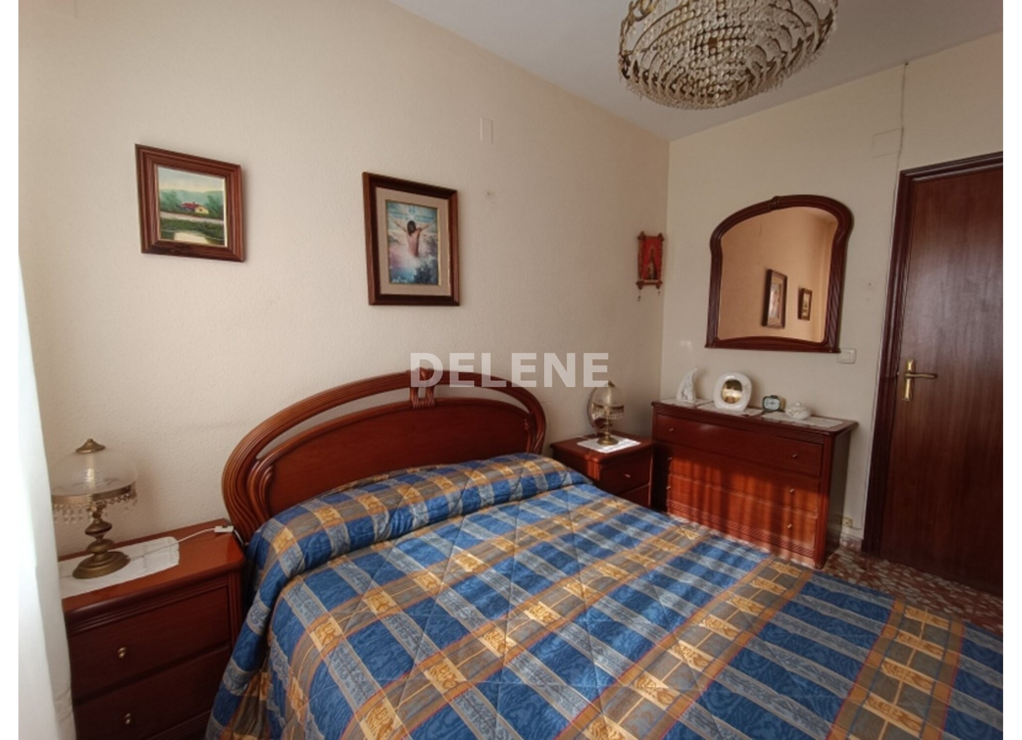 2898 PISO CON BALCÓN Y TRASTERO, ZONA CRUZ DE LOS CAIDOS