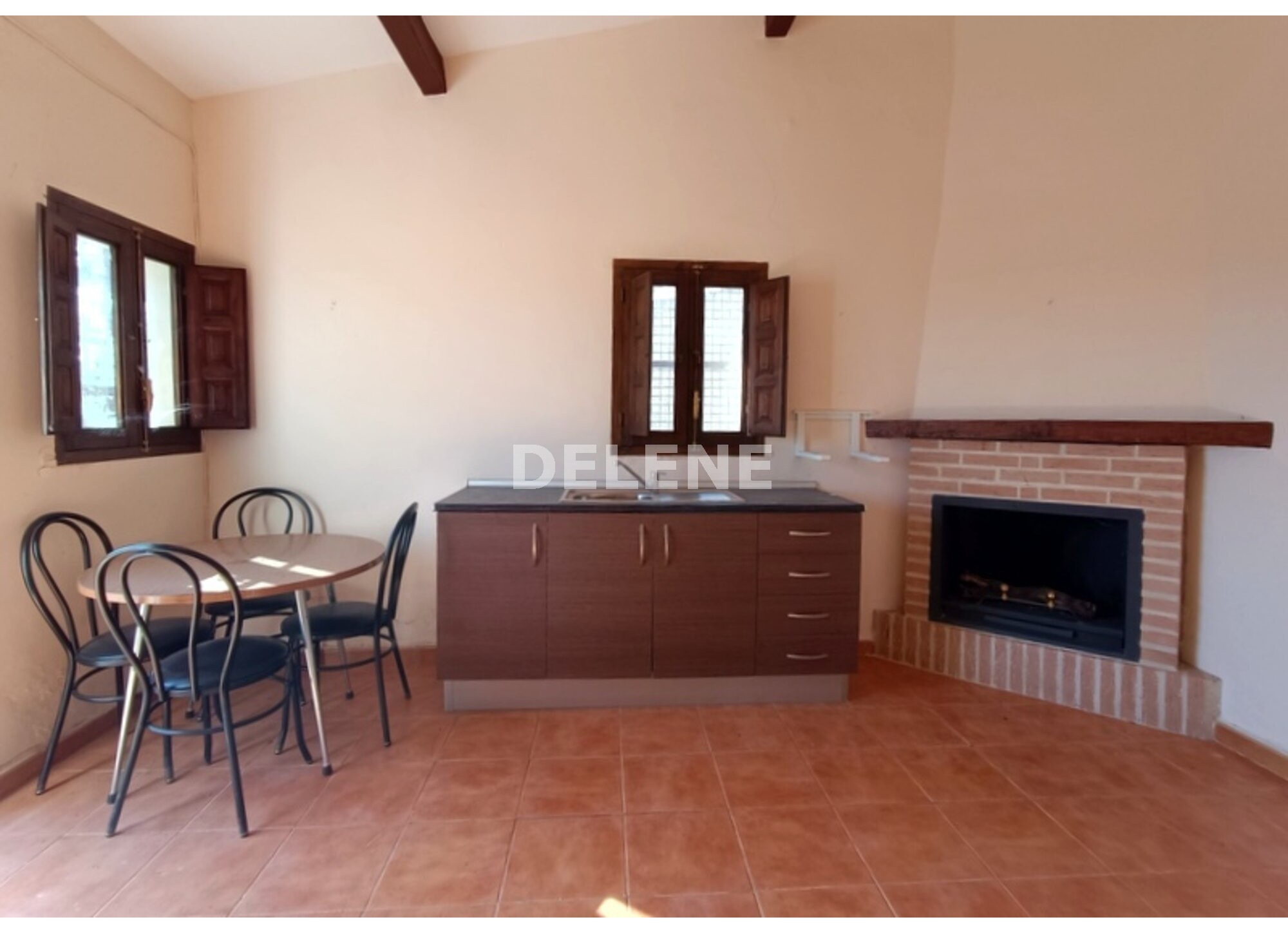 2863 CASA DE CAMPO CON TERRENO, ZONA CLUB DE TENIS