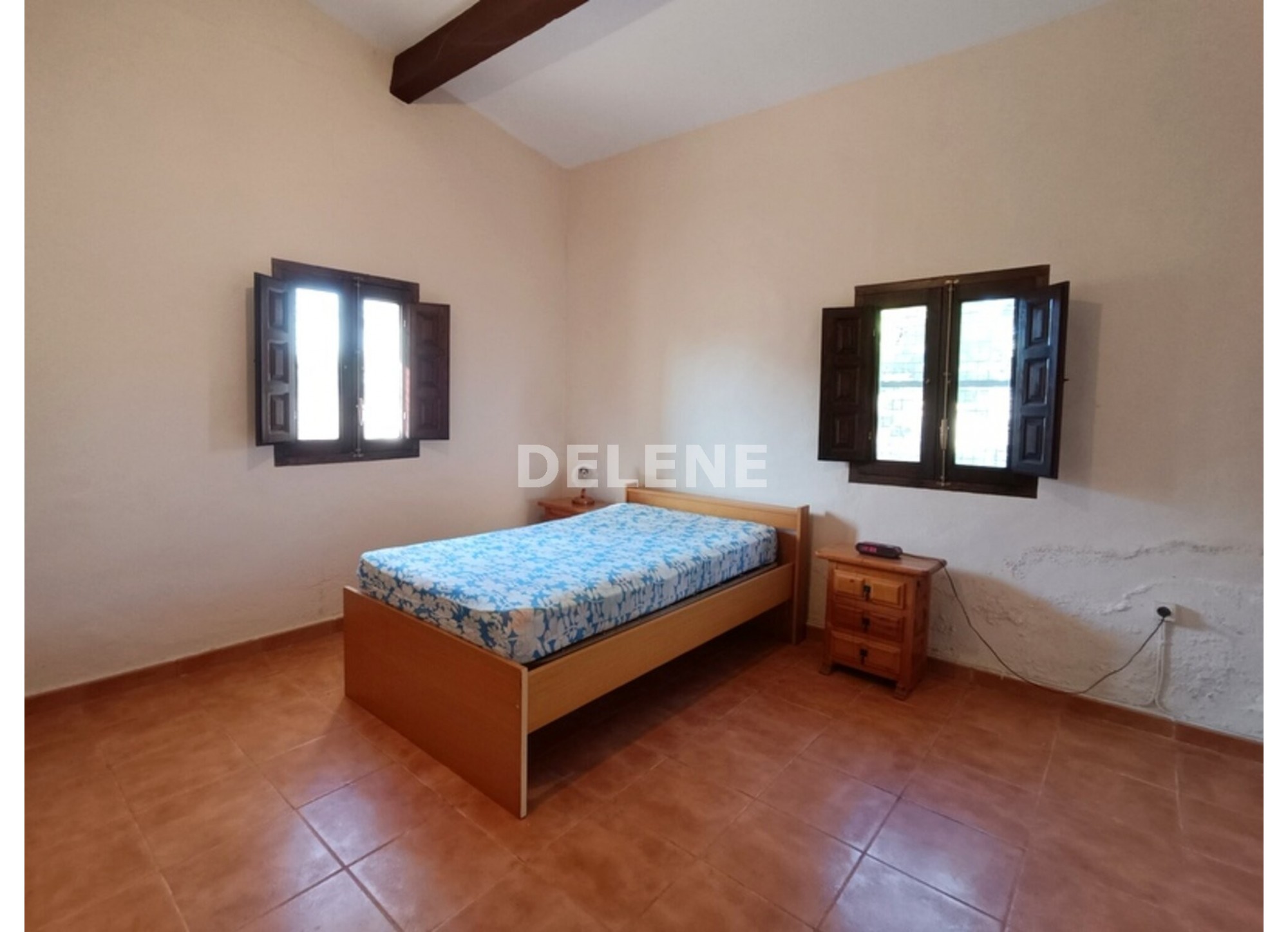 2863 CASA DE CAMPO CON TERRENO, ZONA CLUB DE TENIS