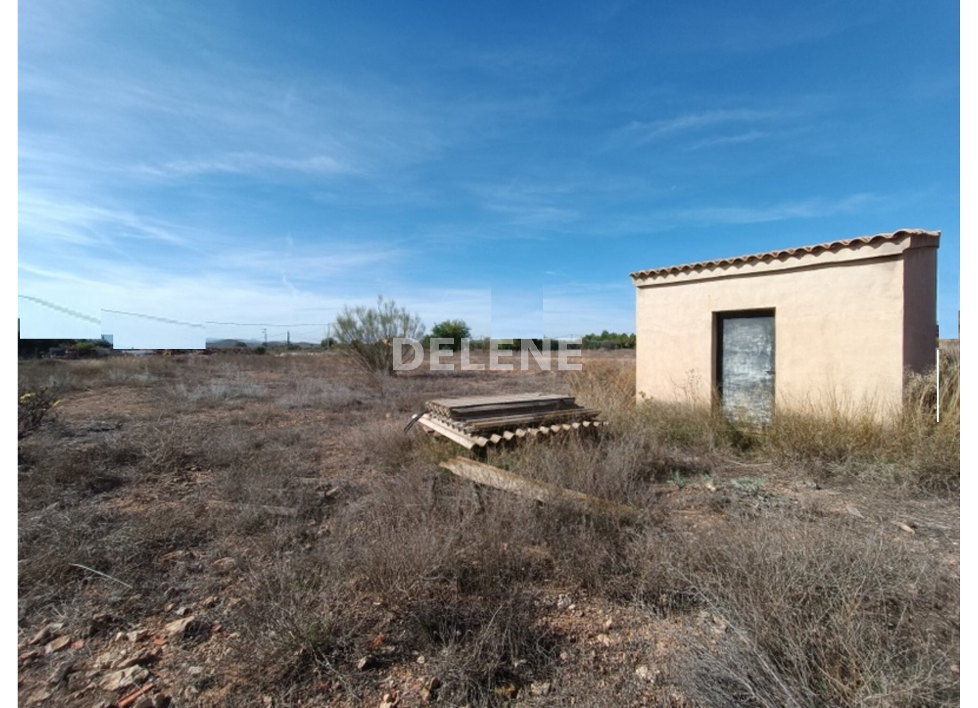 2863 CASA DE CAMPO CON TERRENO, ZONA CLUB DE TENIS