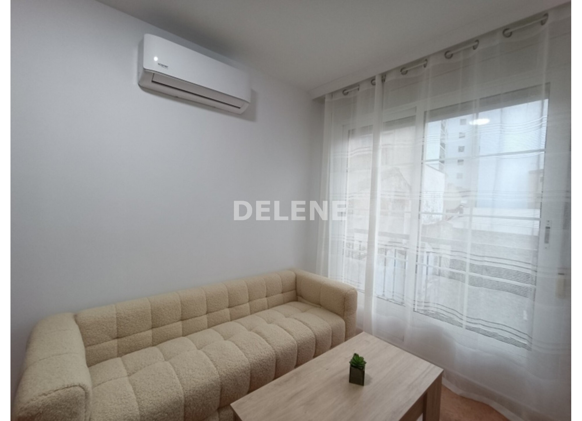 2900 PISO, ZONA PLAZA SANTA ANA