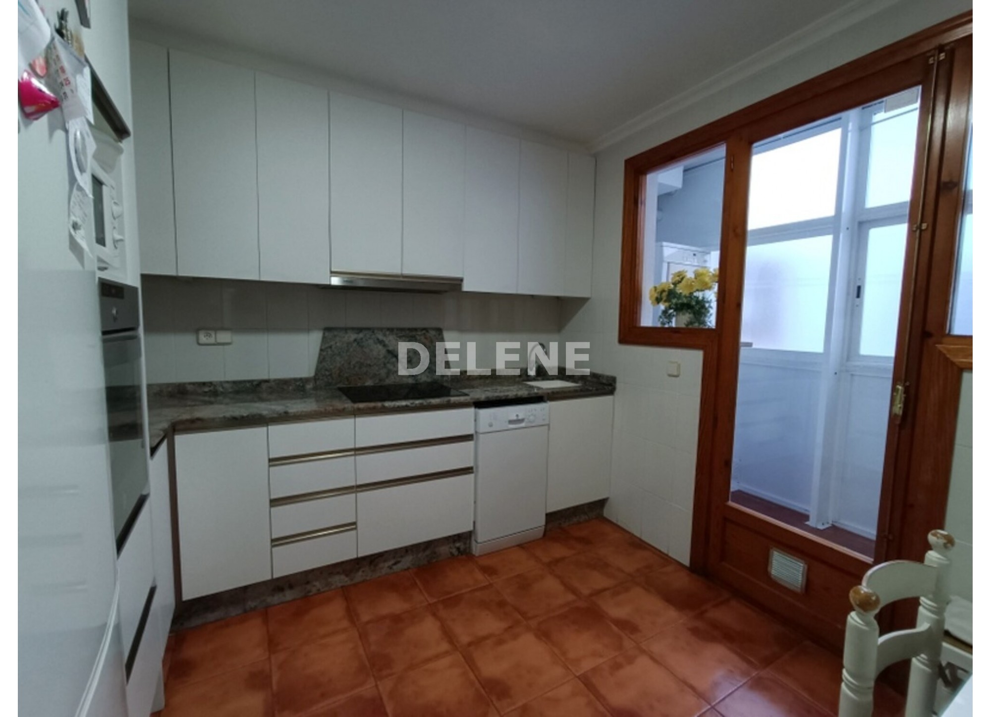 2904 PISO CON GARAJE Y TRASTERO, ZONA HACIENDA