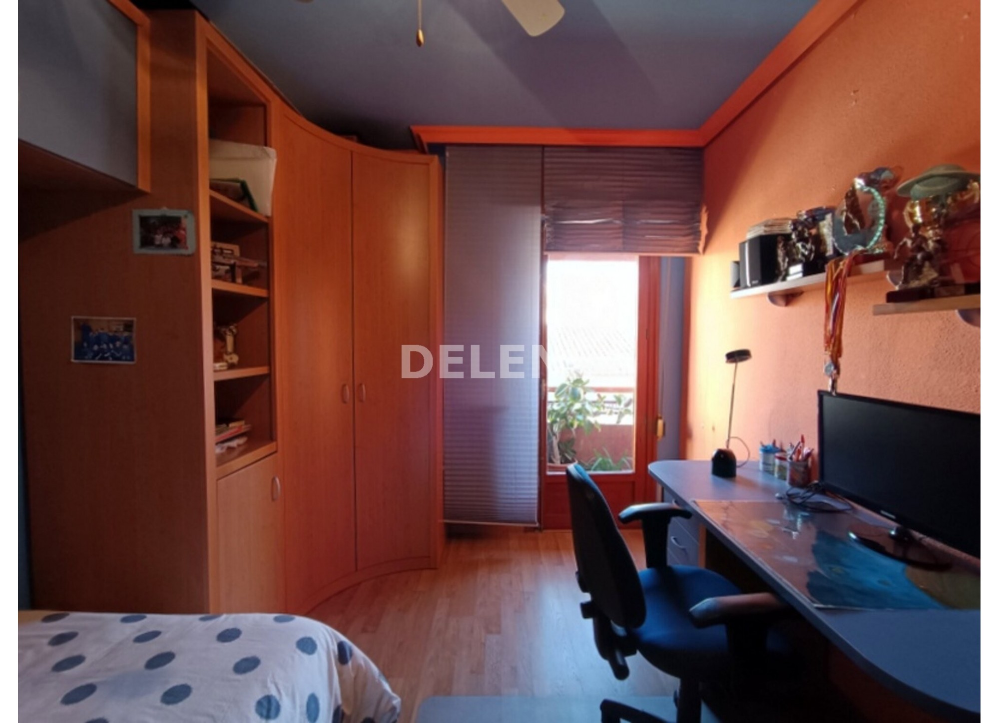 2904 PISO CON GARAJE Y TRASTERO, ZONA HACIENDA