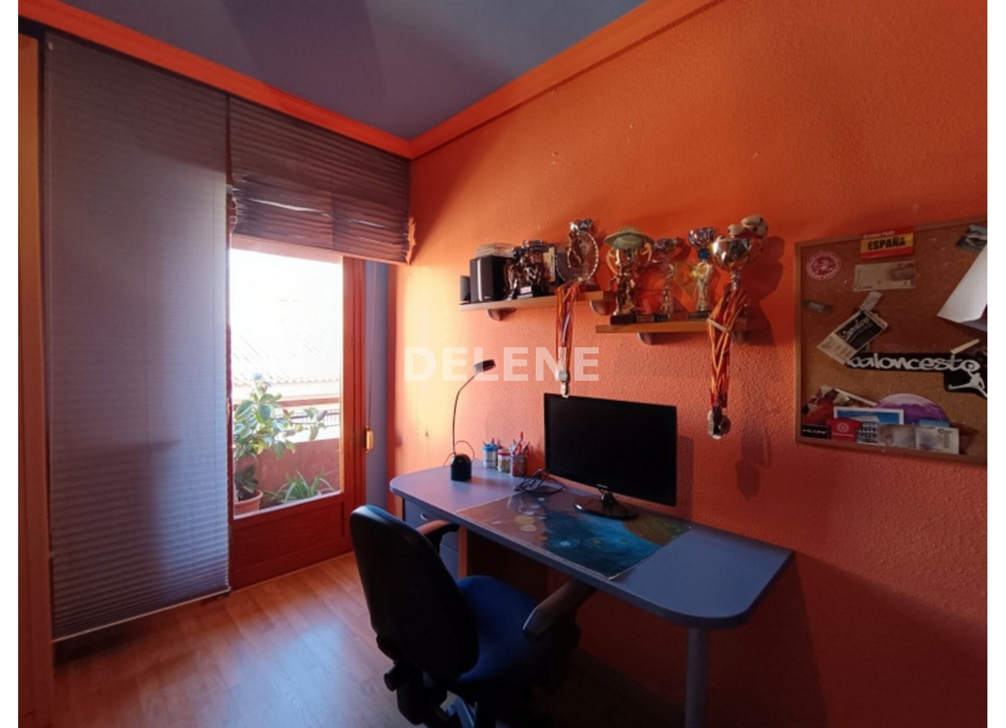 2904 PISO CON GARAJE Y TRASTERO, ZONA HACIENDA