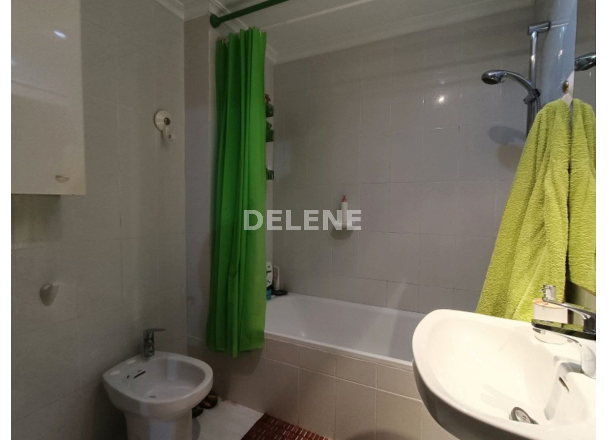 2904 PISO CON GARAJE Y TRASTERO, ZONA HACIENDA