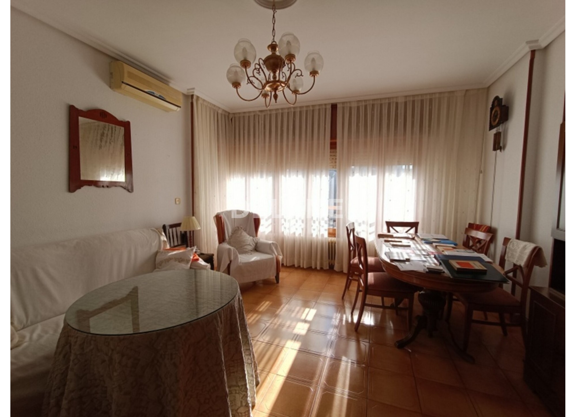 2905 PISO CON BALCÓN, ZONA CRUZ DE LOS CAÍDOS