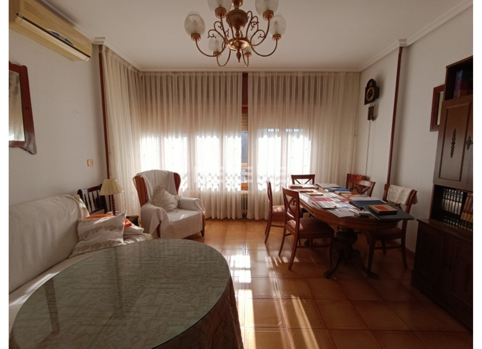 2905 PISO CON BALCÓN, ZONA CRUZ DE LOS CAÍDOS