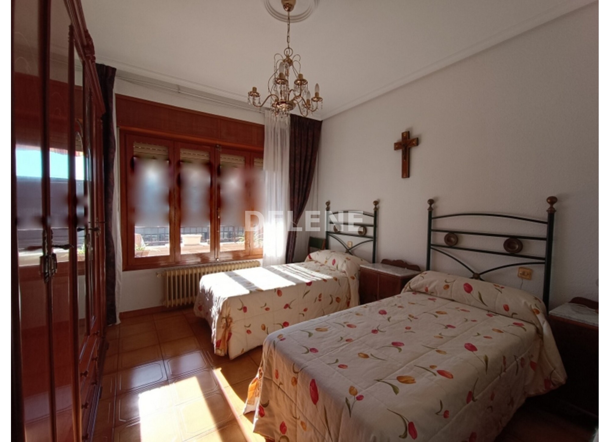 2905 PISO CON BALCÓN, ZONA CRUZ DE LOS CAÍDOS