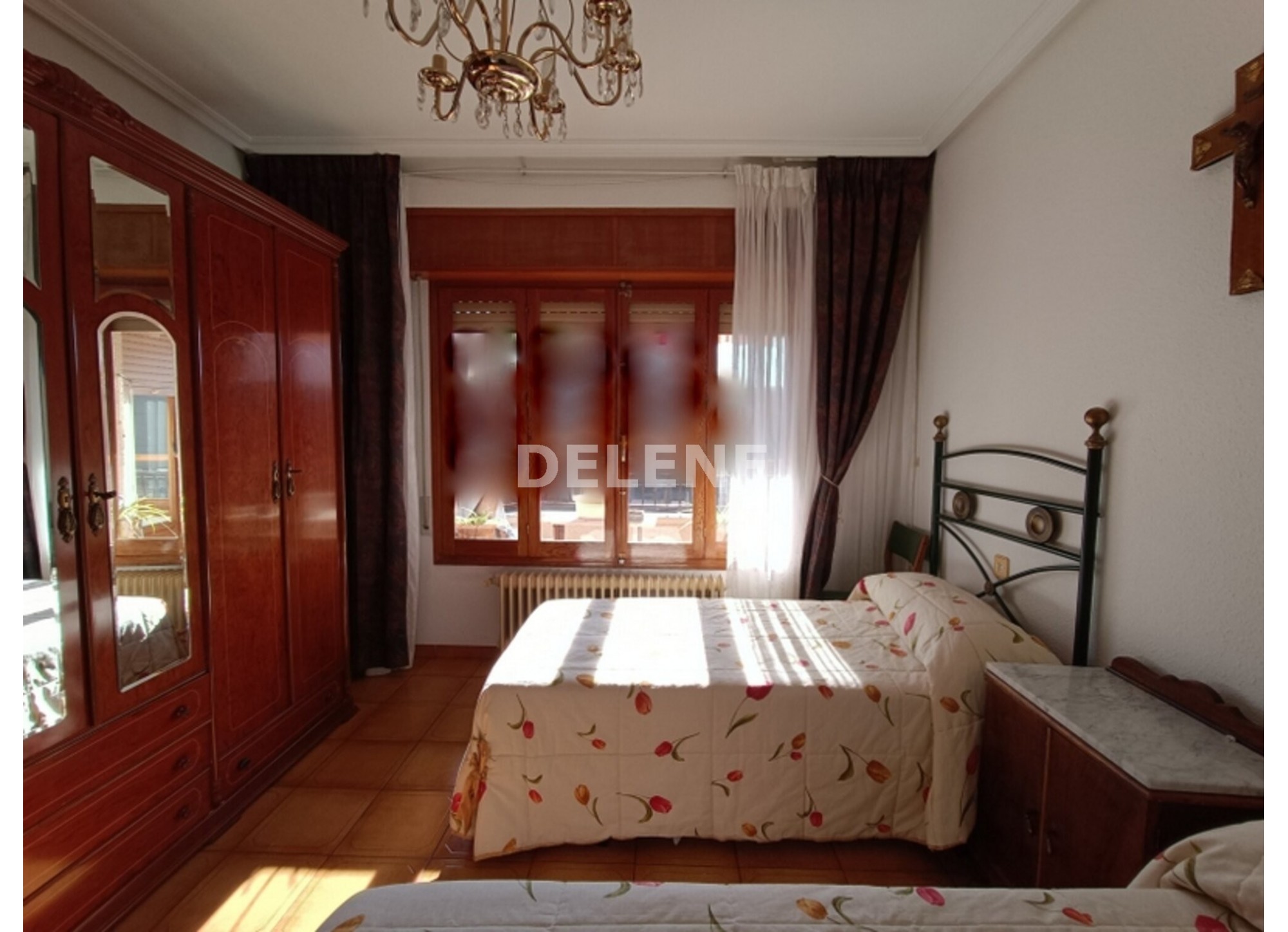 2905 PISO CON BALCÓN, ZONA CRUZ DE LOS CAÍDOS