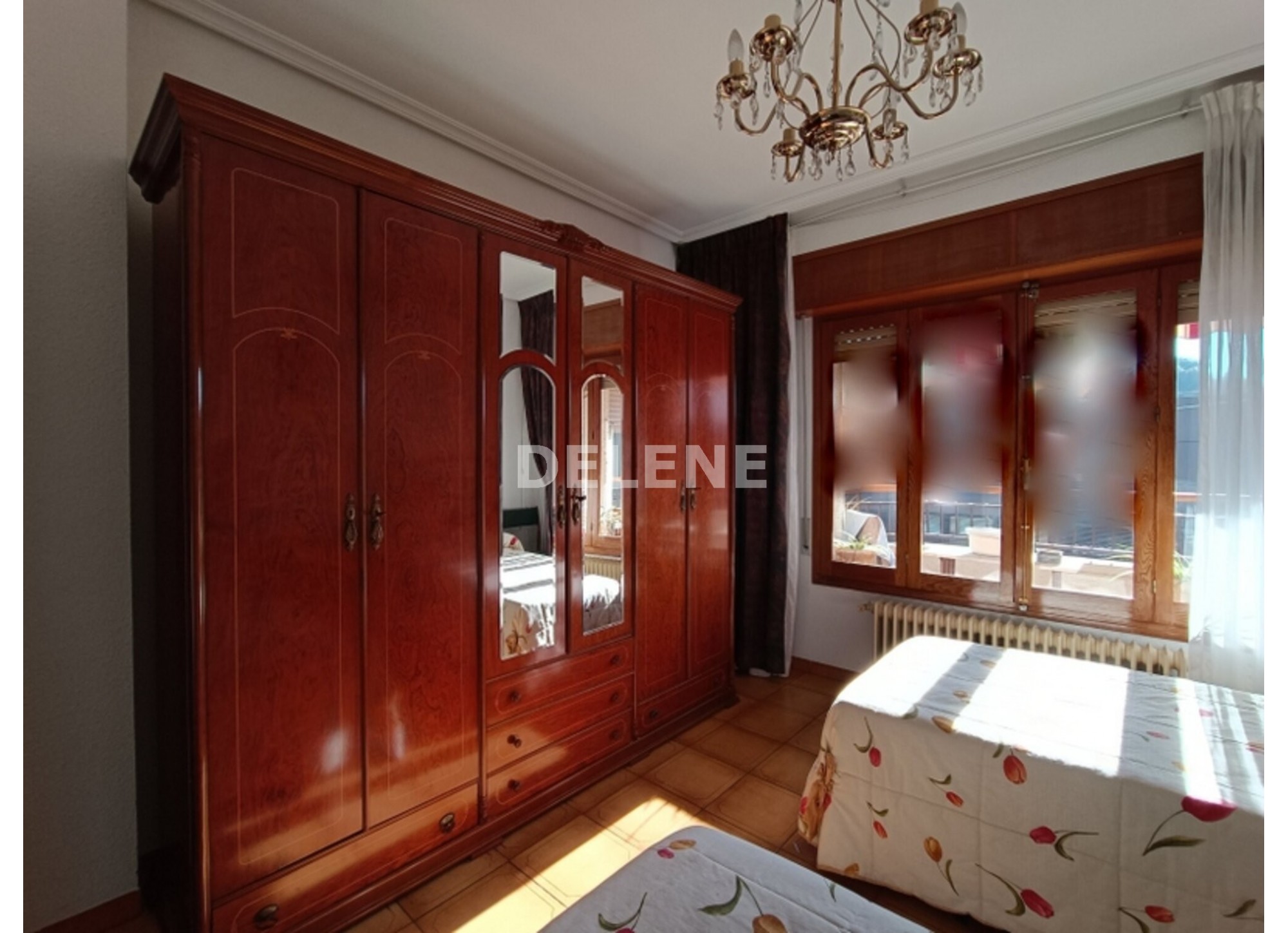 2905 PISO CON BALCÓN, ZONA CRUZ DE LOS CAÍDOS