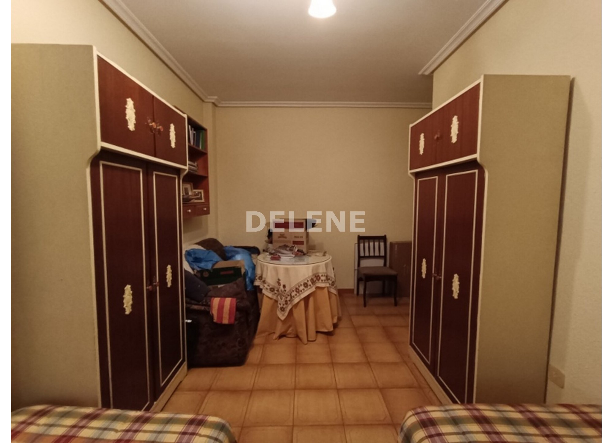 2905 PISO CON BALCÓN, ZONA CRUZ DE LOS CAÍDOS