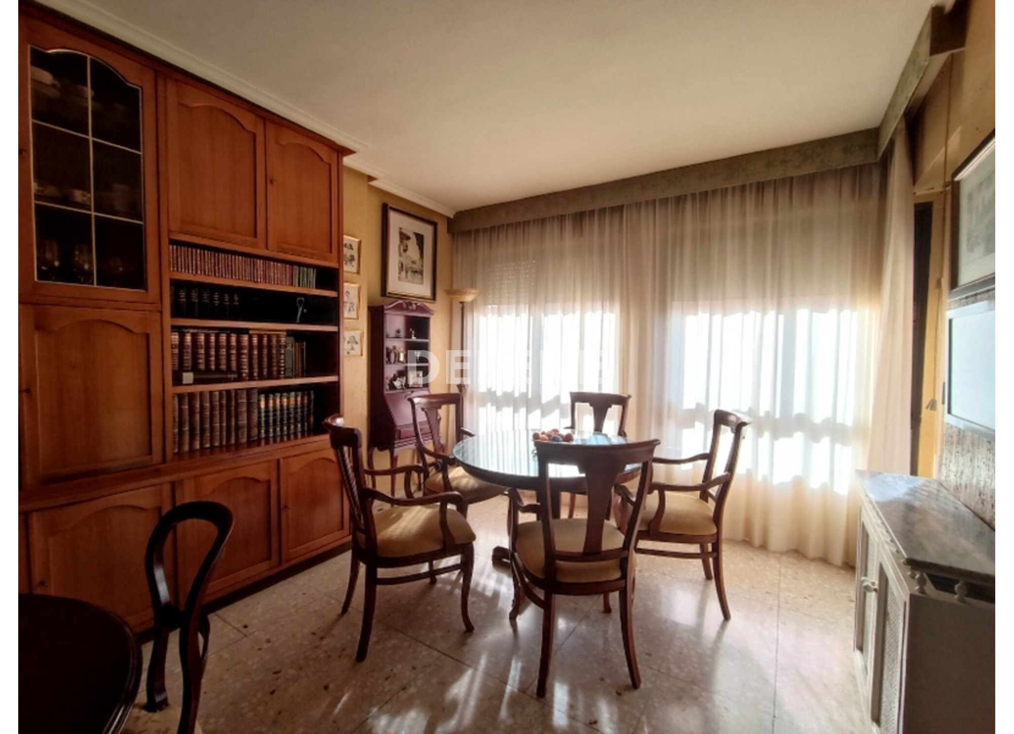 2908 PISO CON GARAJE Y BALCÓN, ZONA GRAN VÍA