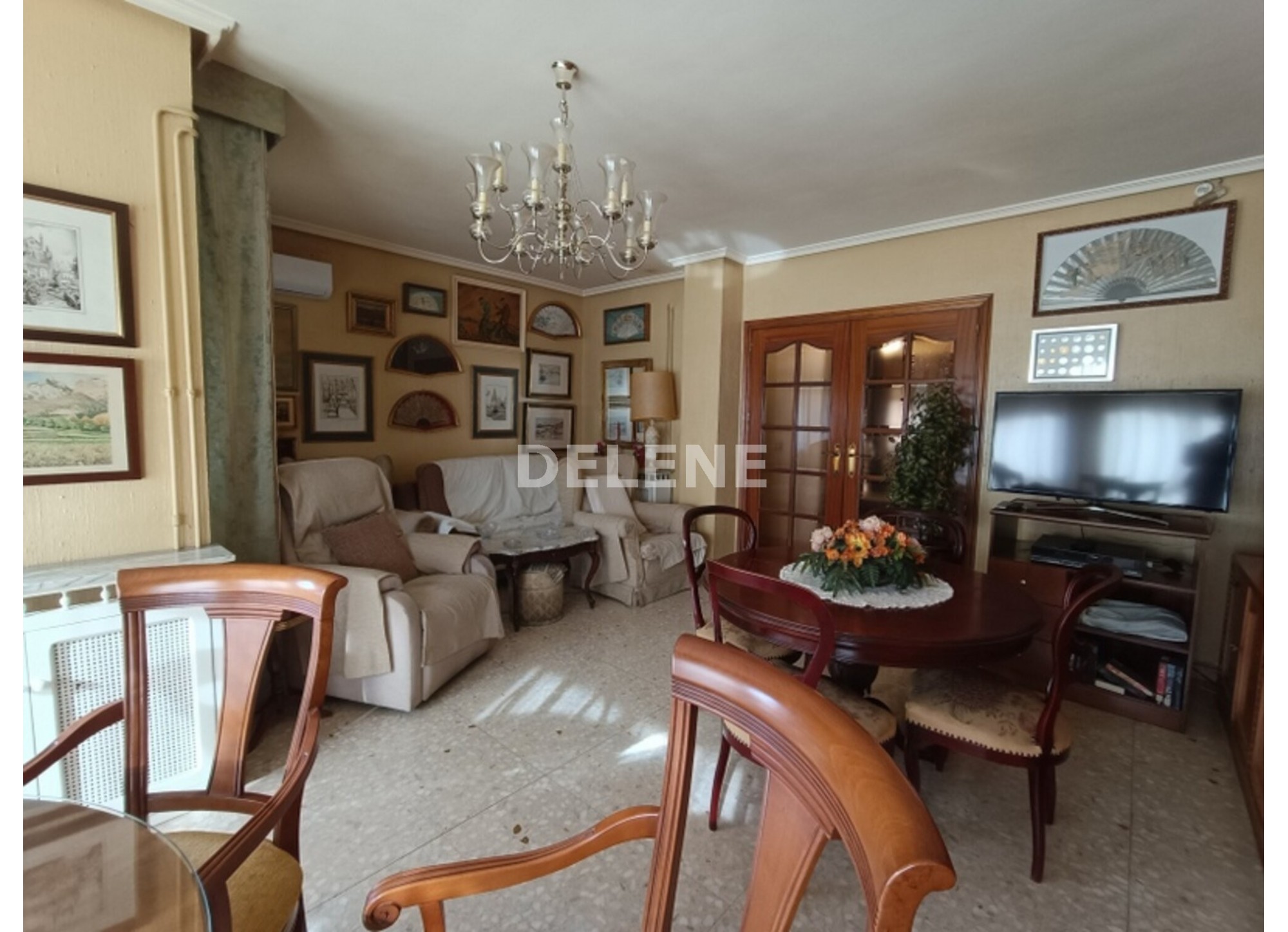 2908 PISO CON GARAJE Y BALCÓN, ZONA GRAN VÍA