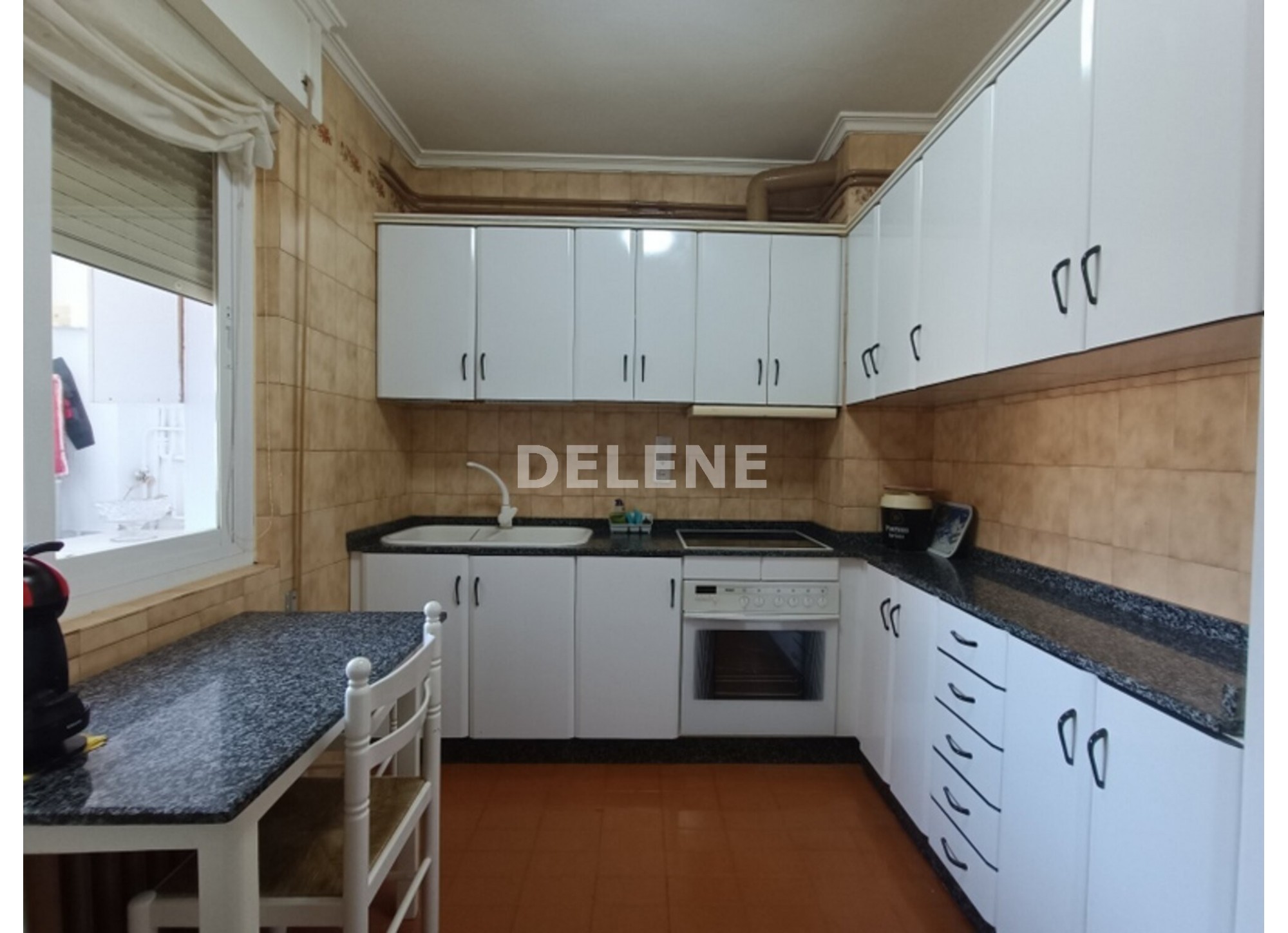 2908 PISO CON GARAJE Y BALCÓN, ZONA GRAN VÍA