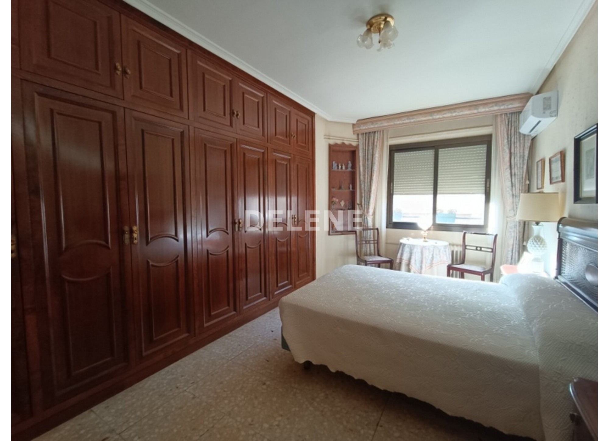 2908 PISO CON GARAJE Y BALCÓN, ZONA GRAN VÍA