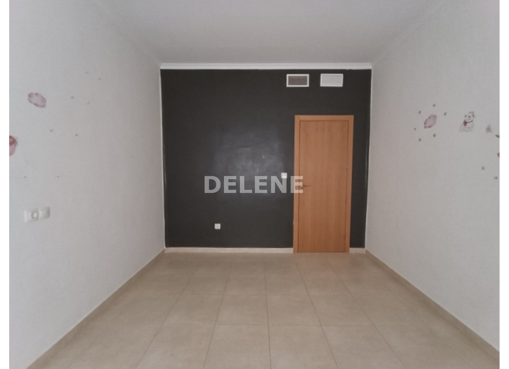 2910 PISO DIVIDIDO EN DOS VIVIENDAS, ZONA GRAN VÍA