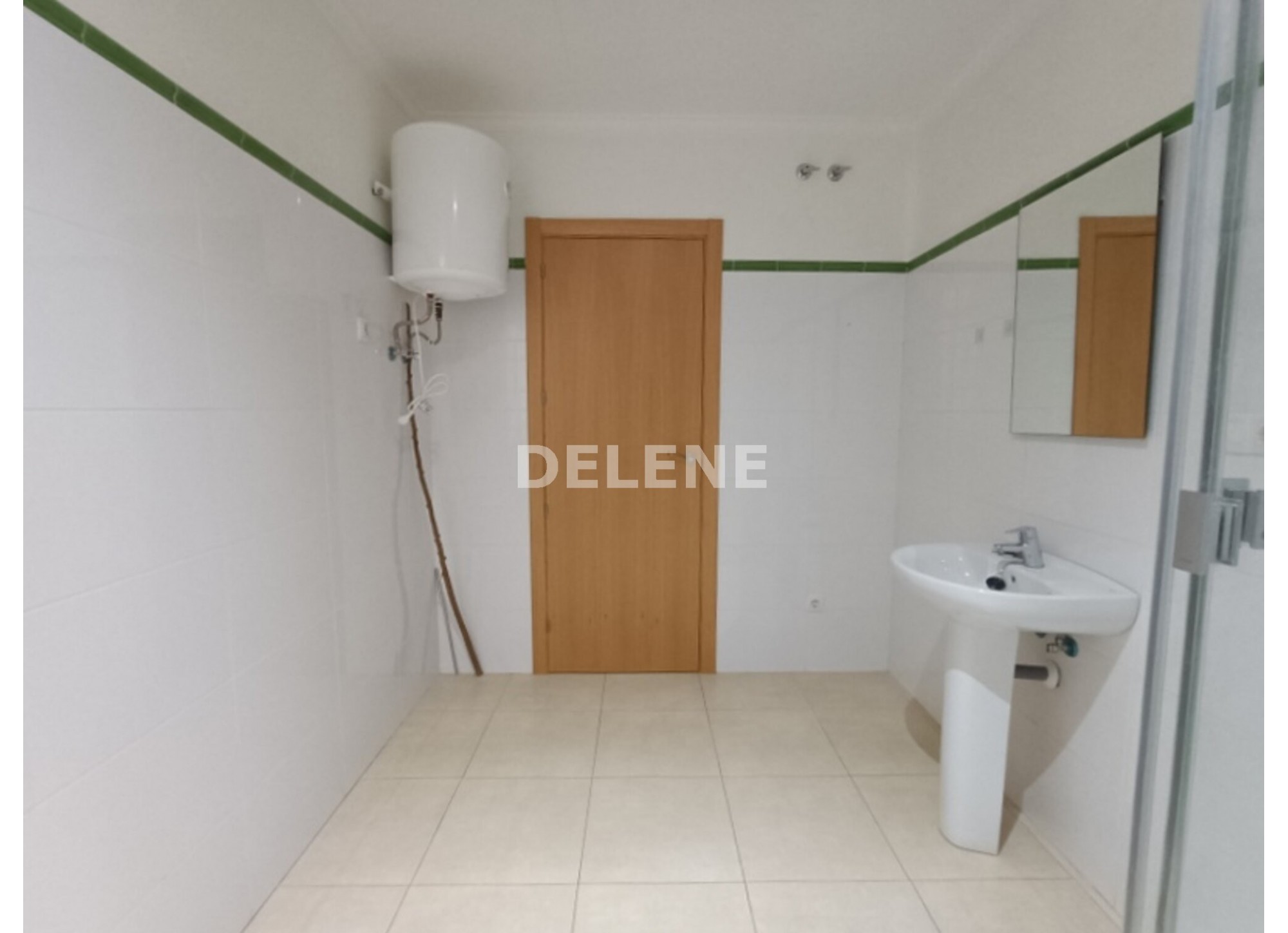 2910 PISO DIVIDIDO EN DOS VIVIENDAS, ZONA GRAN VÍA